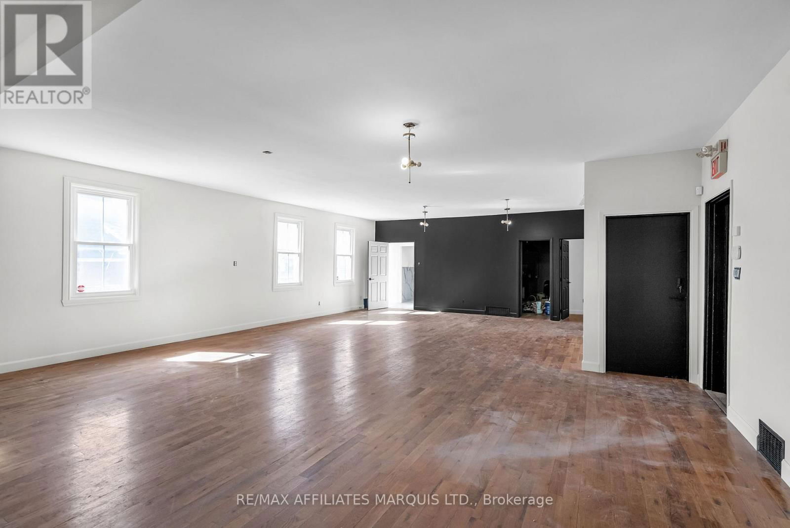 130 SYDNEY STREET Image 12
