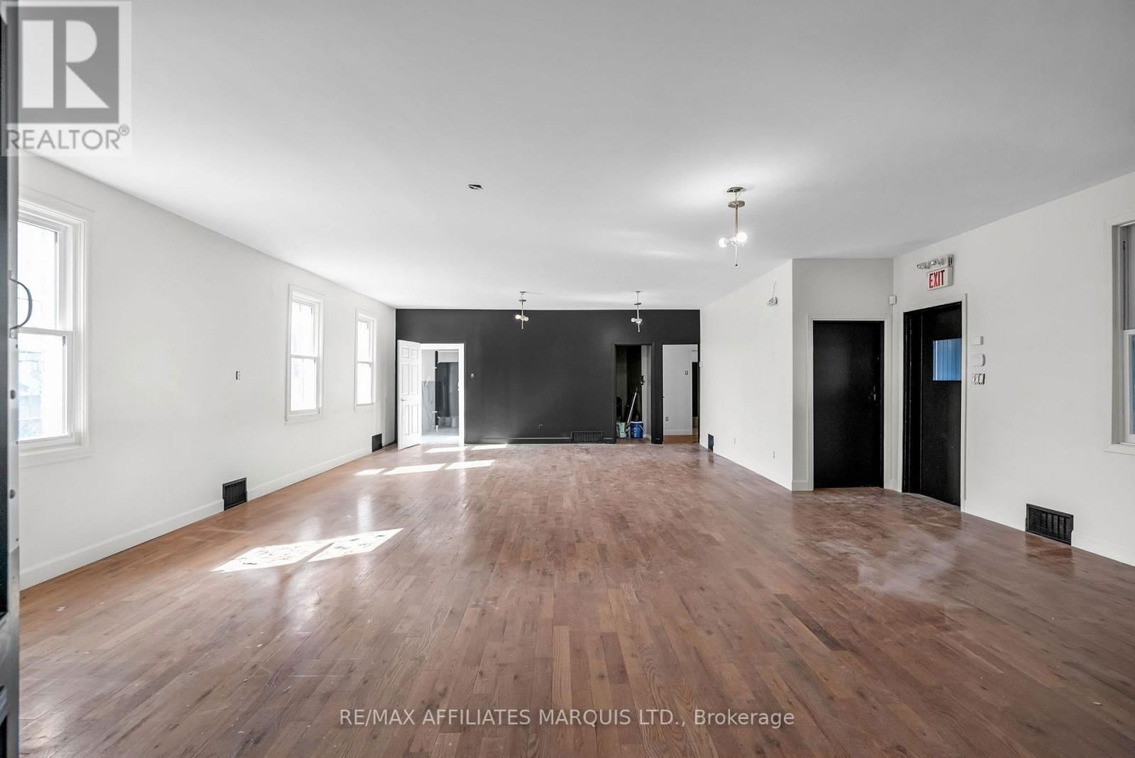 130 SYDNEY STREET Image 13
