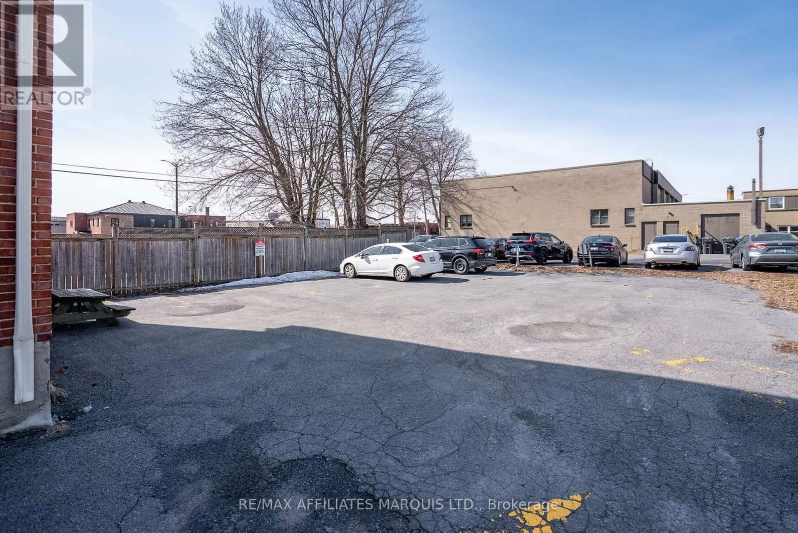 130 SYDNEY STREET Image 19