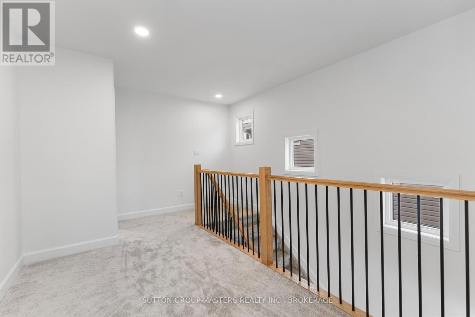 203 SUPERIOR DRIVE Image 26