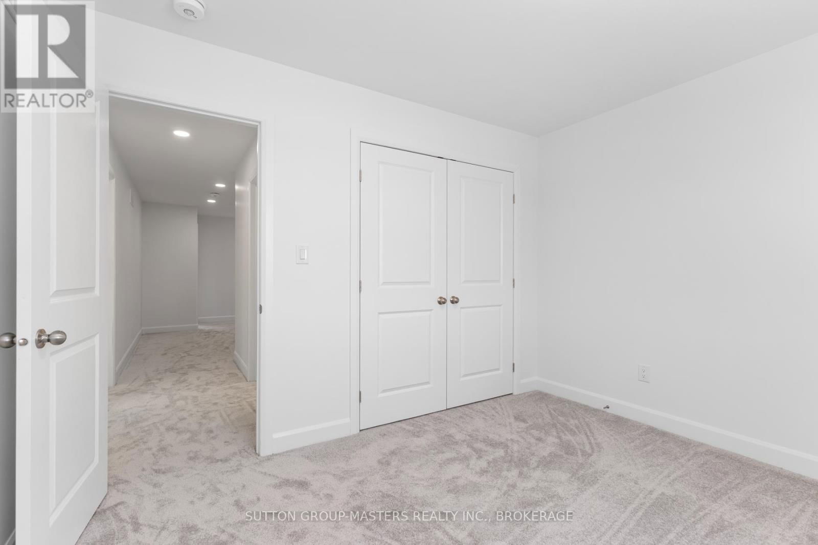 203 SUPERIOR DRIVE Image 28