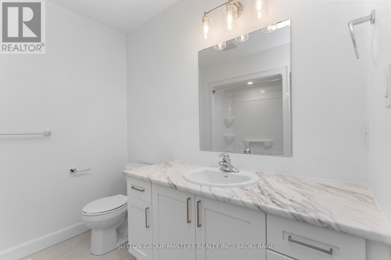 203 SUPERIOR DRIVE Image 33