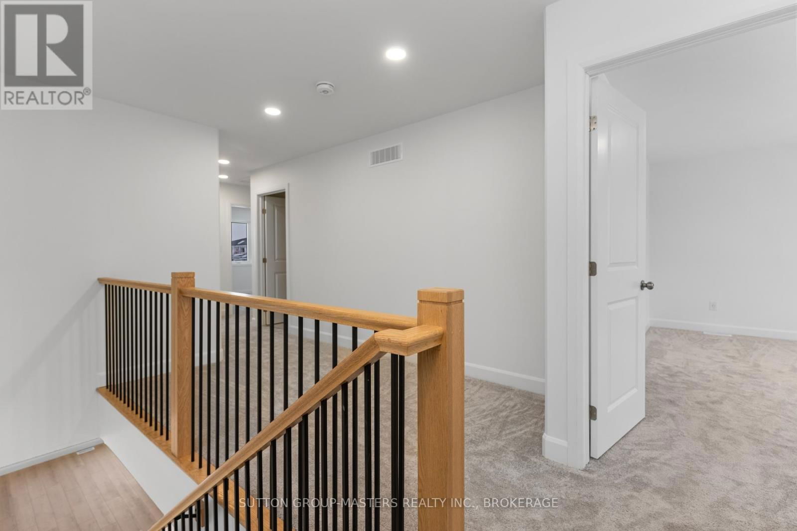 203 SUPERIOR DRIVE Image 36
