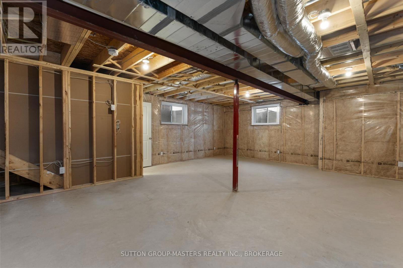 203 SUPERIOR DRIVE Image 38