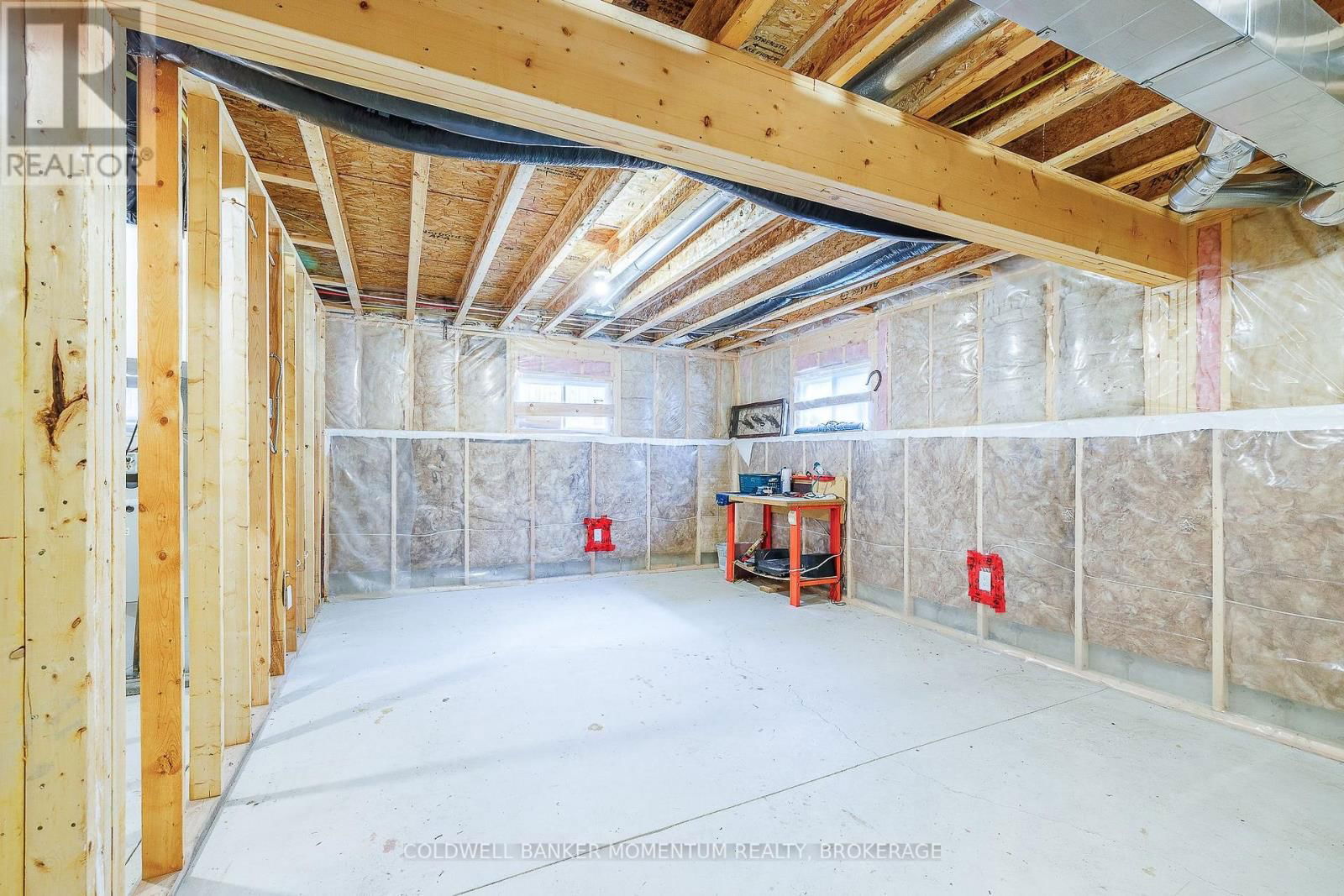 340 OXFORD AVENUE Image 32