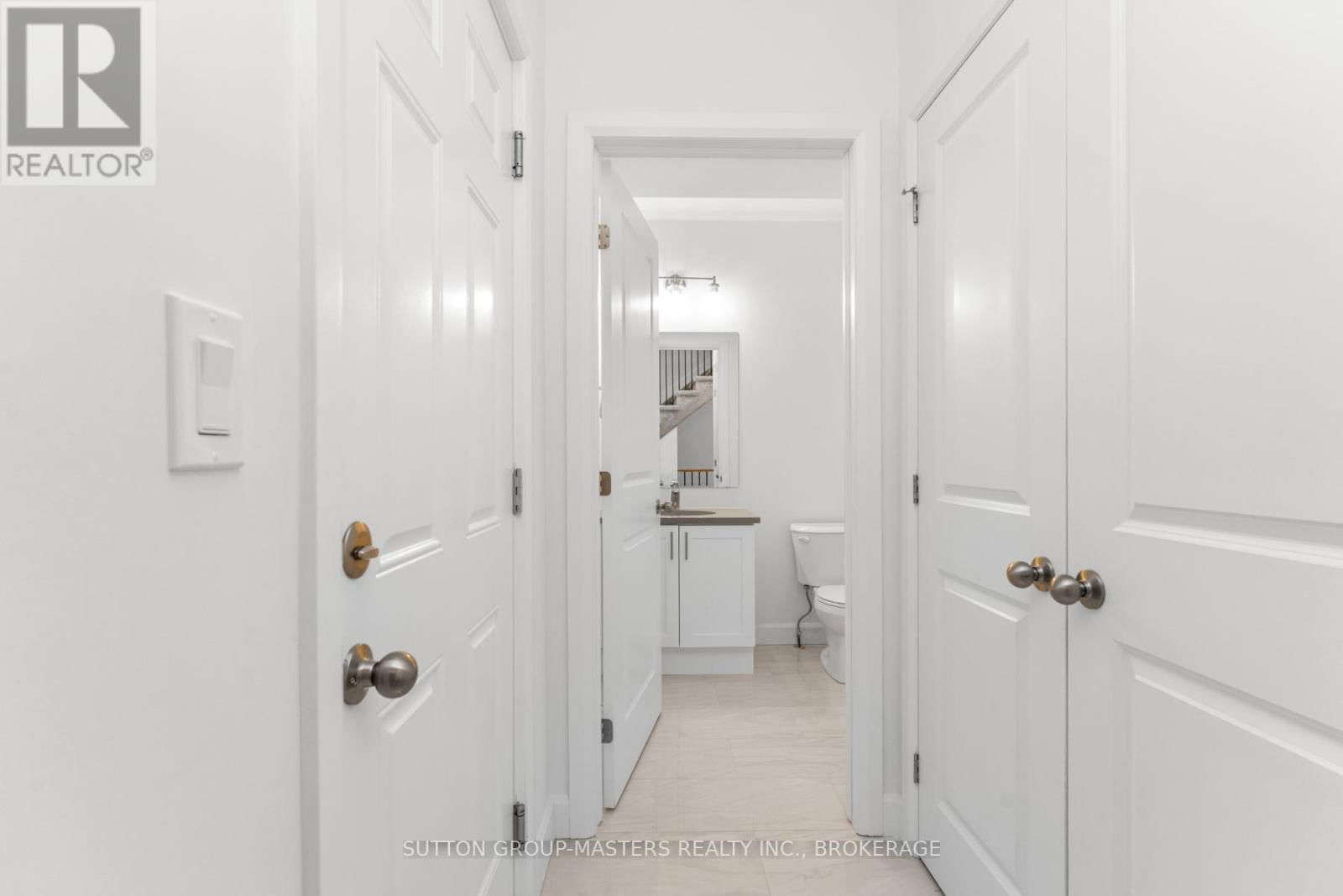 220 DR RICHARD JAMES CRESCENT Image 18