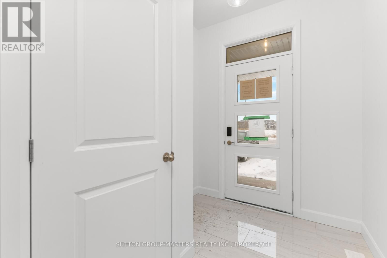 220 DR RICHARD JAMES CRESCENT Image 2