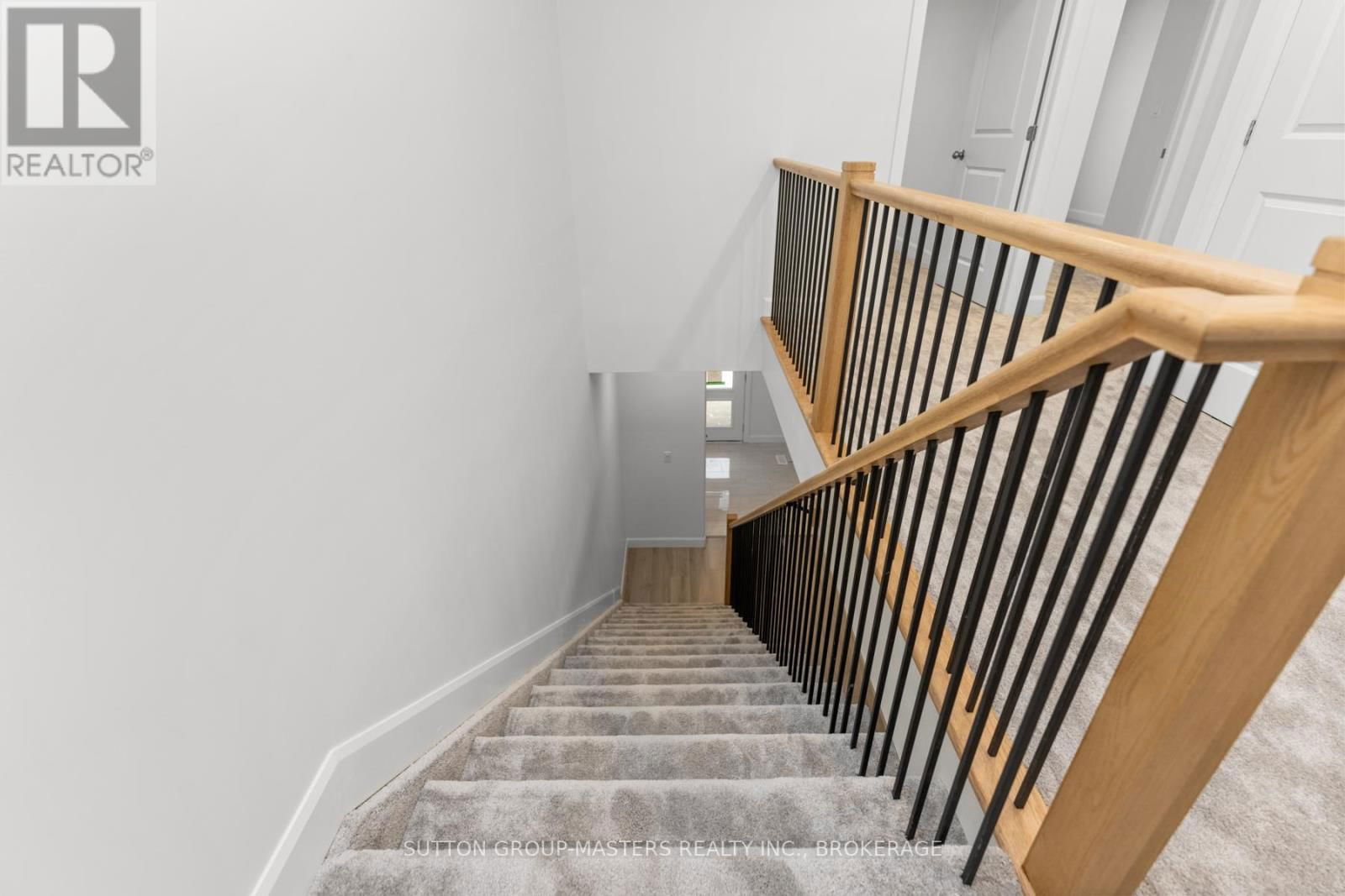 220 DR RICHARD JAMES CRESCENT Image 22