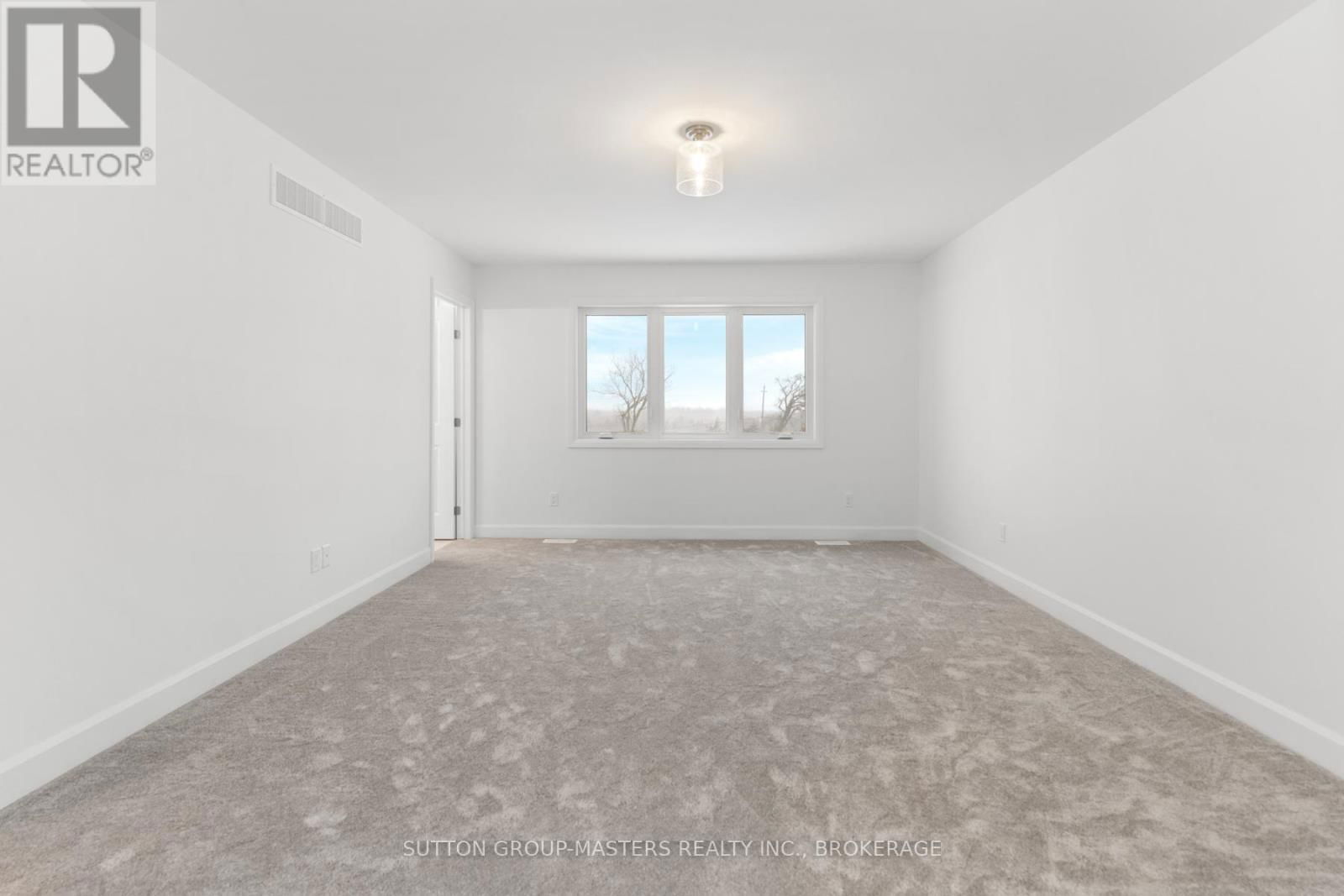 220 DR RICHARD JAMES CRESCENT Image 24