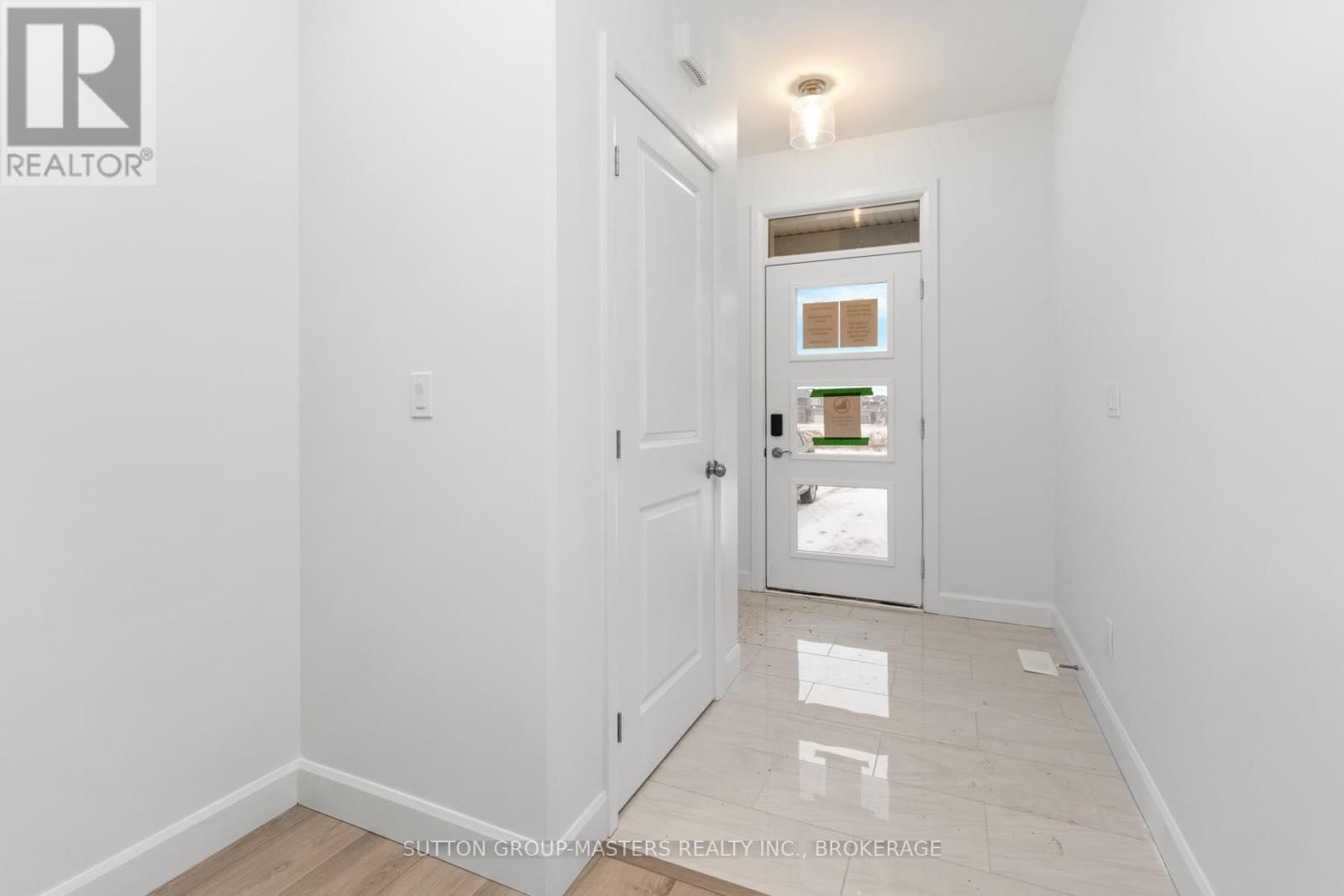 220 DR RICHARD JAMES CRESCENT Image 3