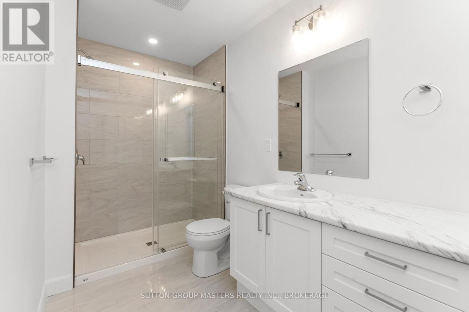 220 DR RICHARD JAMES CRESCENT Image 31