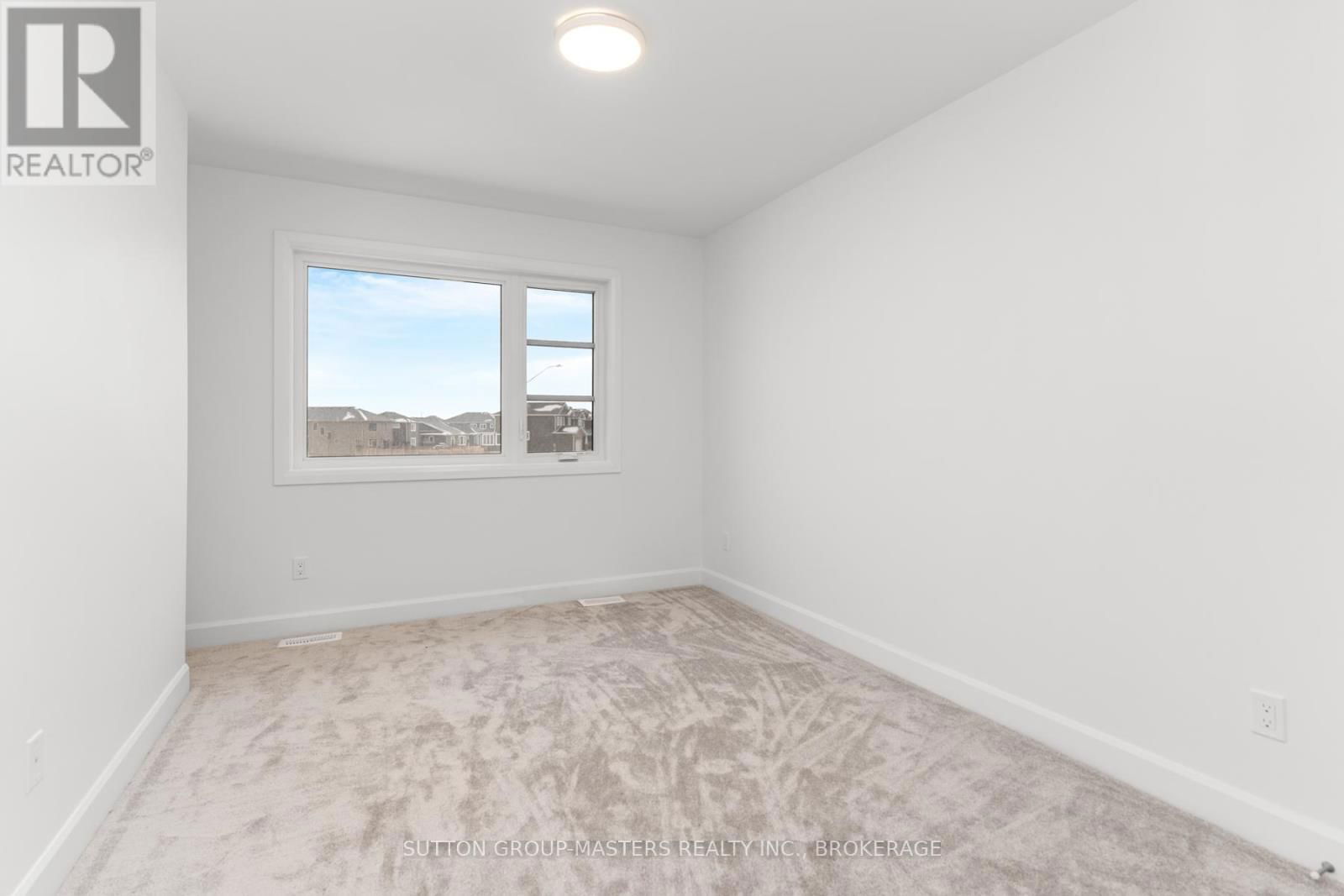 220 DR RICHARD JAMES CRESCENT Image 39