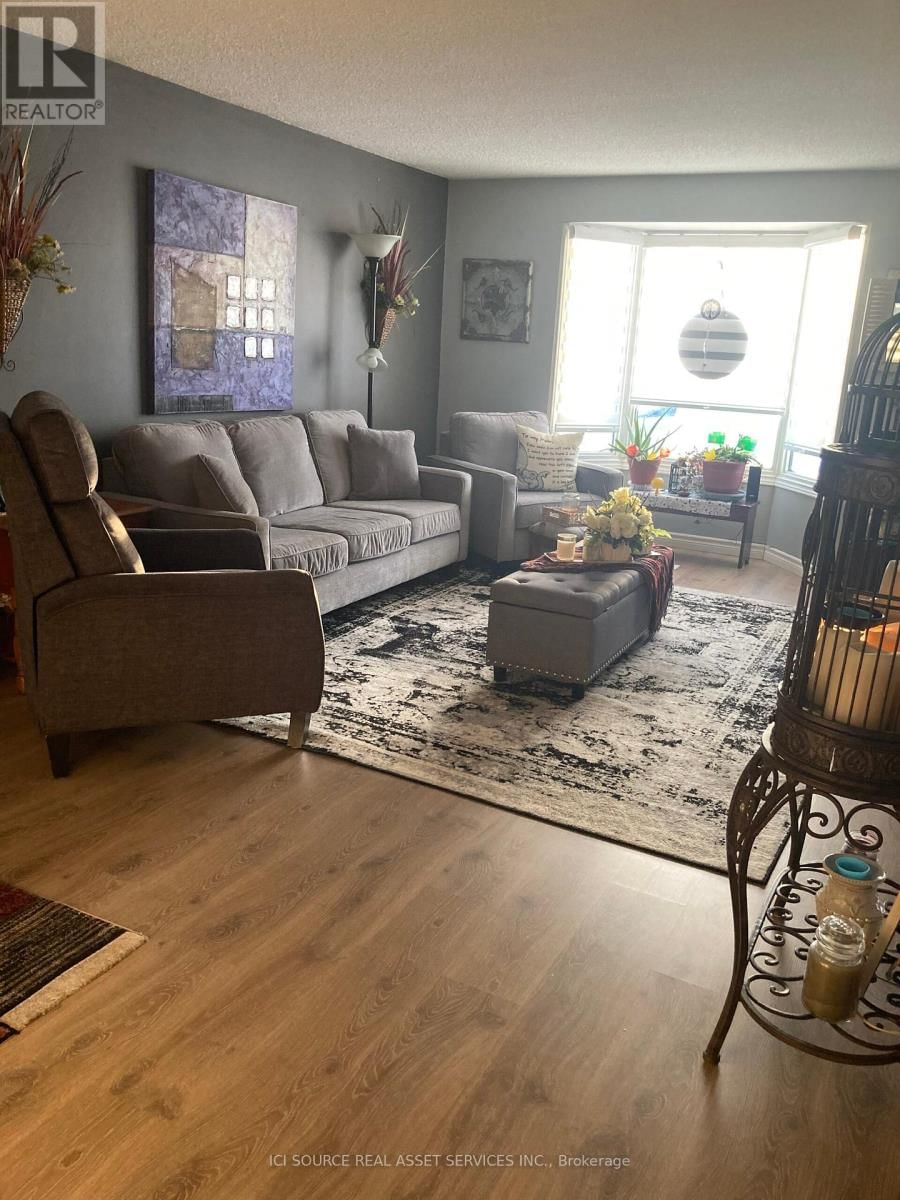 20 FAIRVIEW CRESCENT Image 1