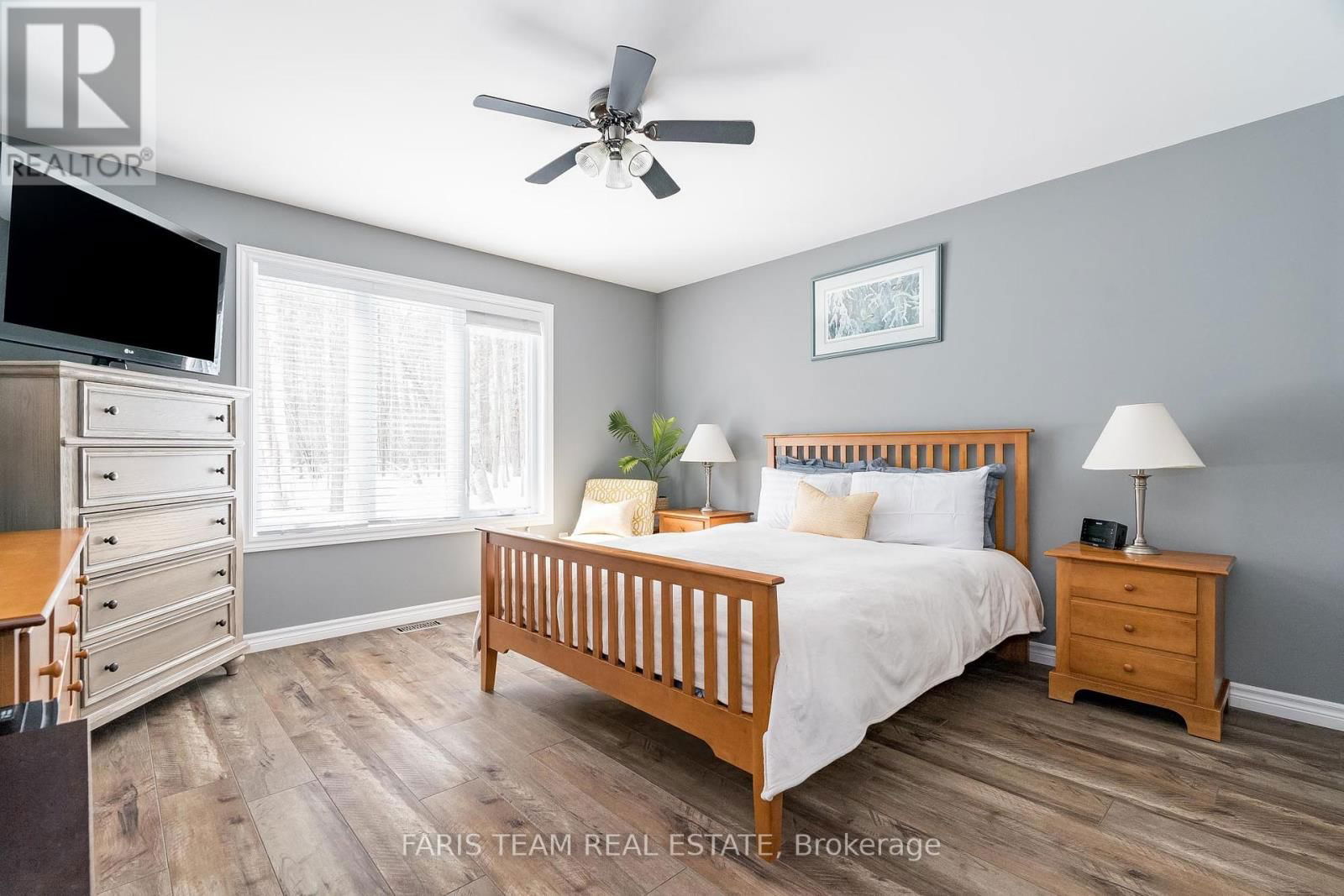 145 PINERIDGE GATE Image 15