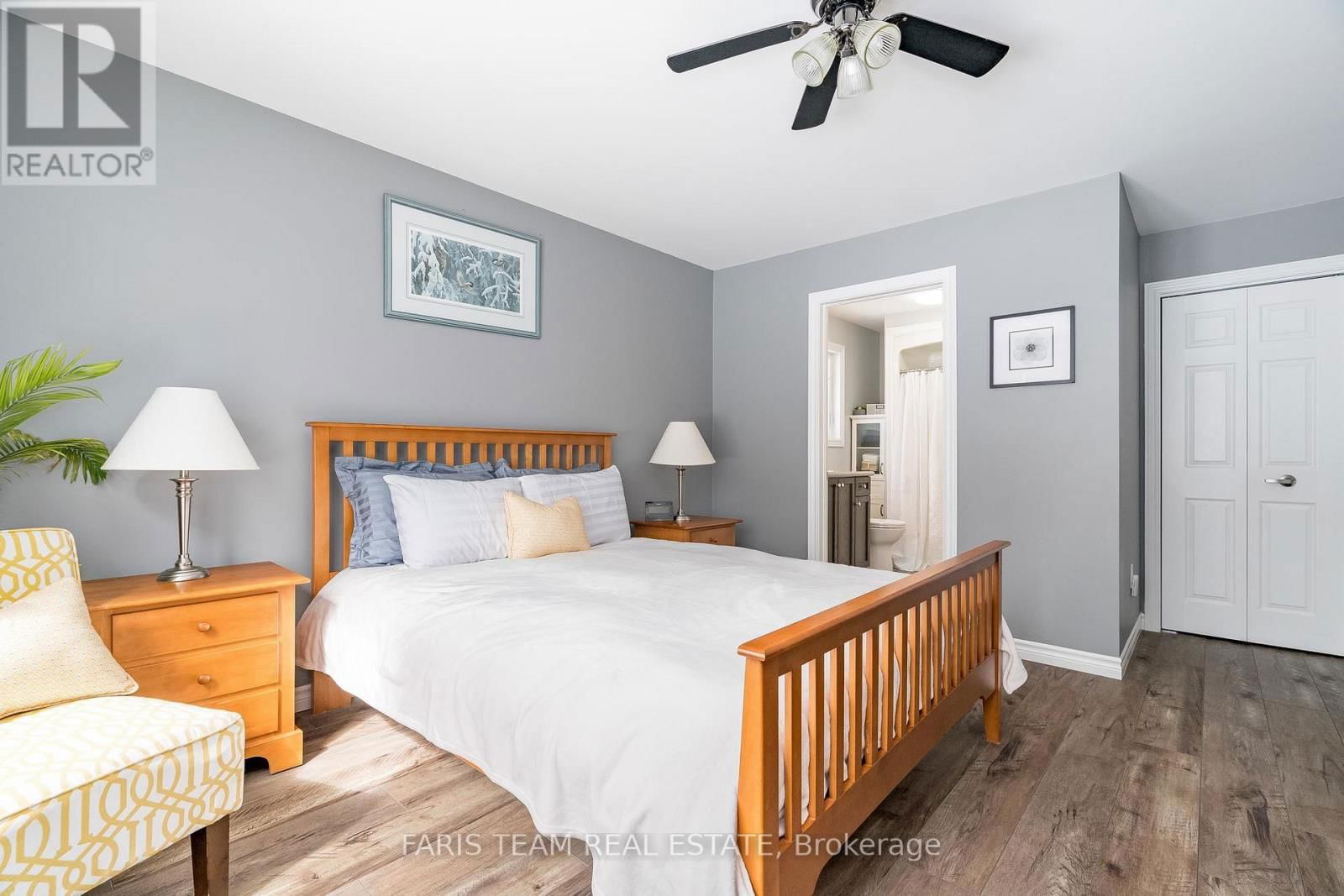 145 PINERIDGE GATE Image 16