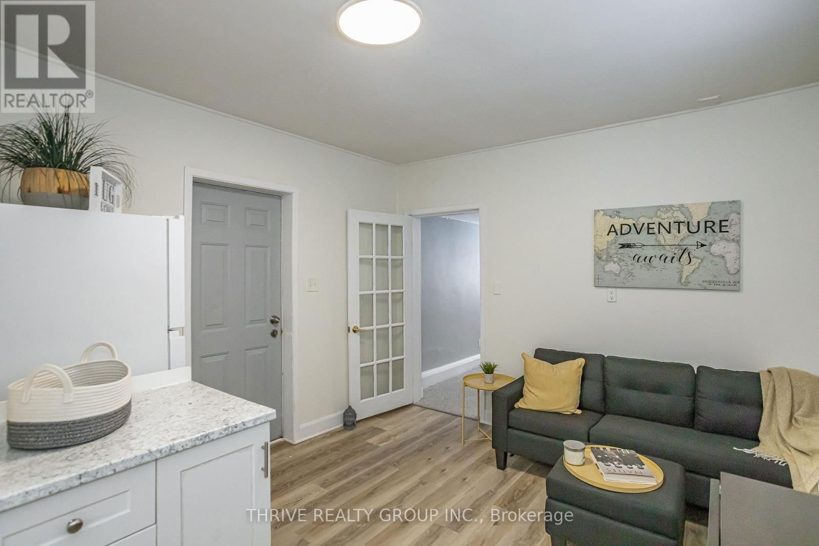 137 WELLINGTON STREET Image 34
