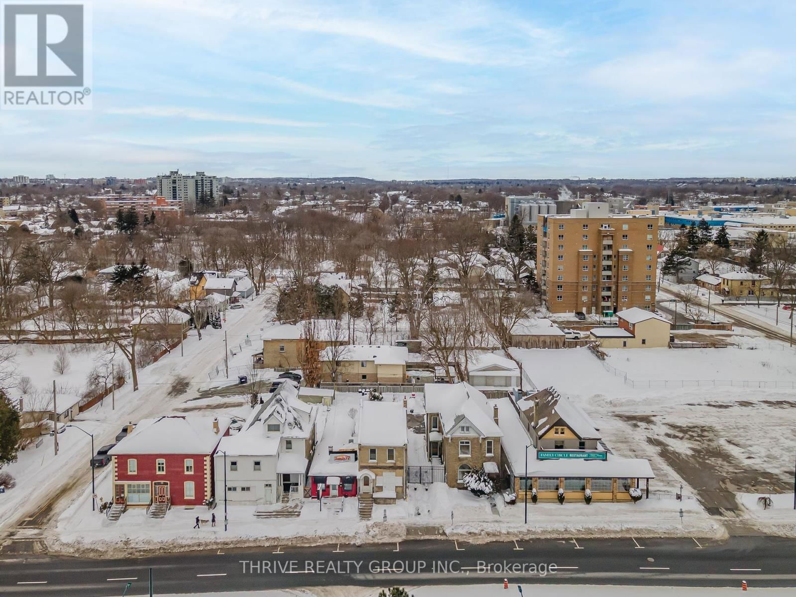 137 WELLINGTON STREET Image 48