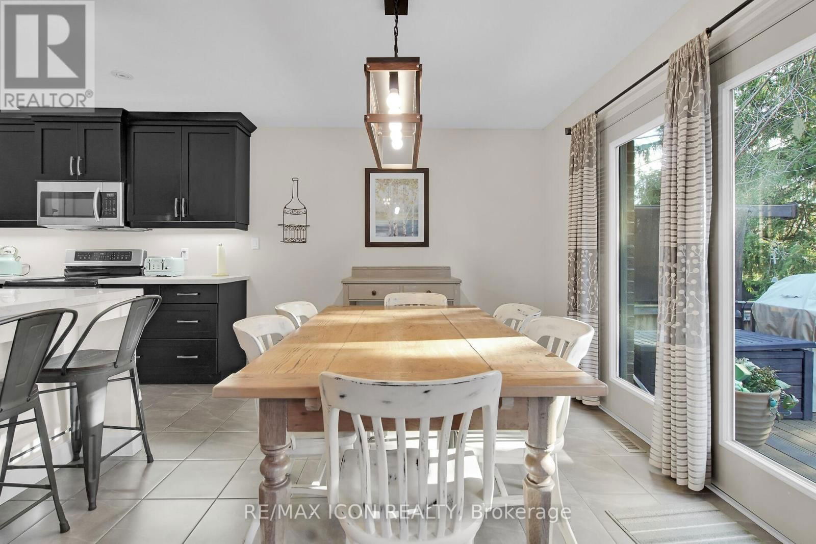 17 TANAGER PLACE Image 12