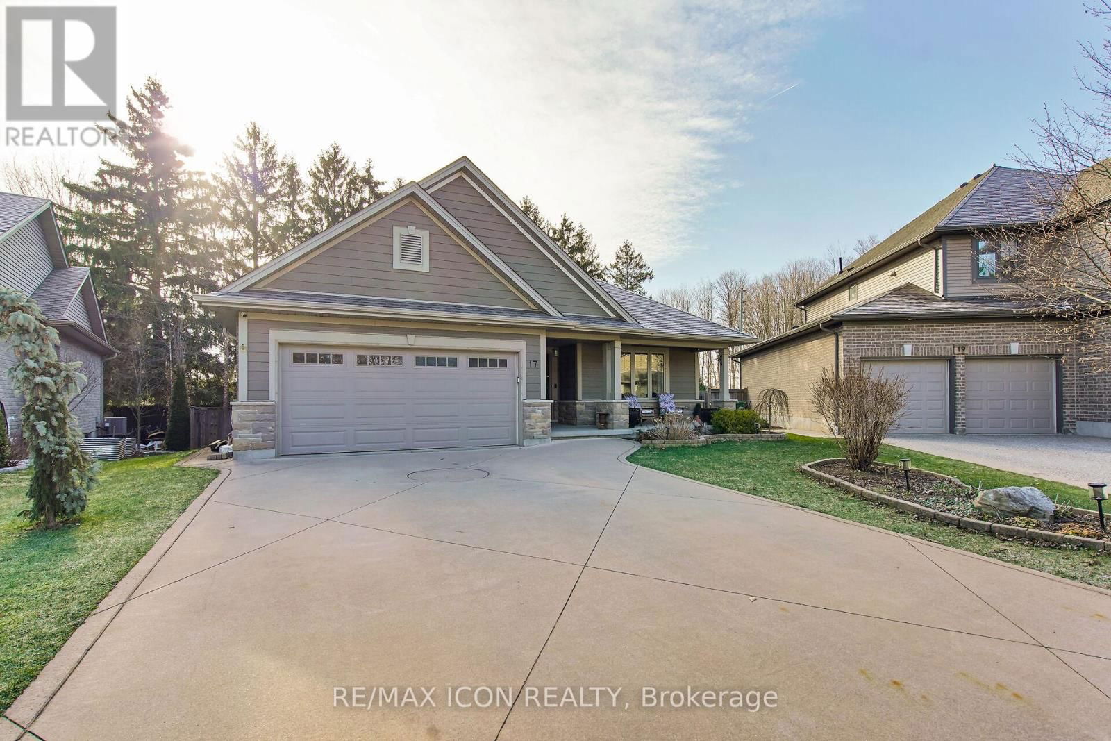 17 TANAGER PLACE Image 2
