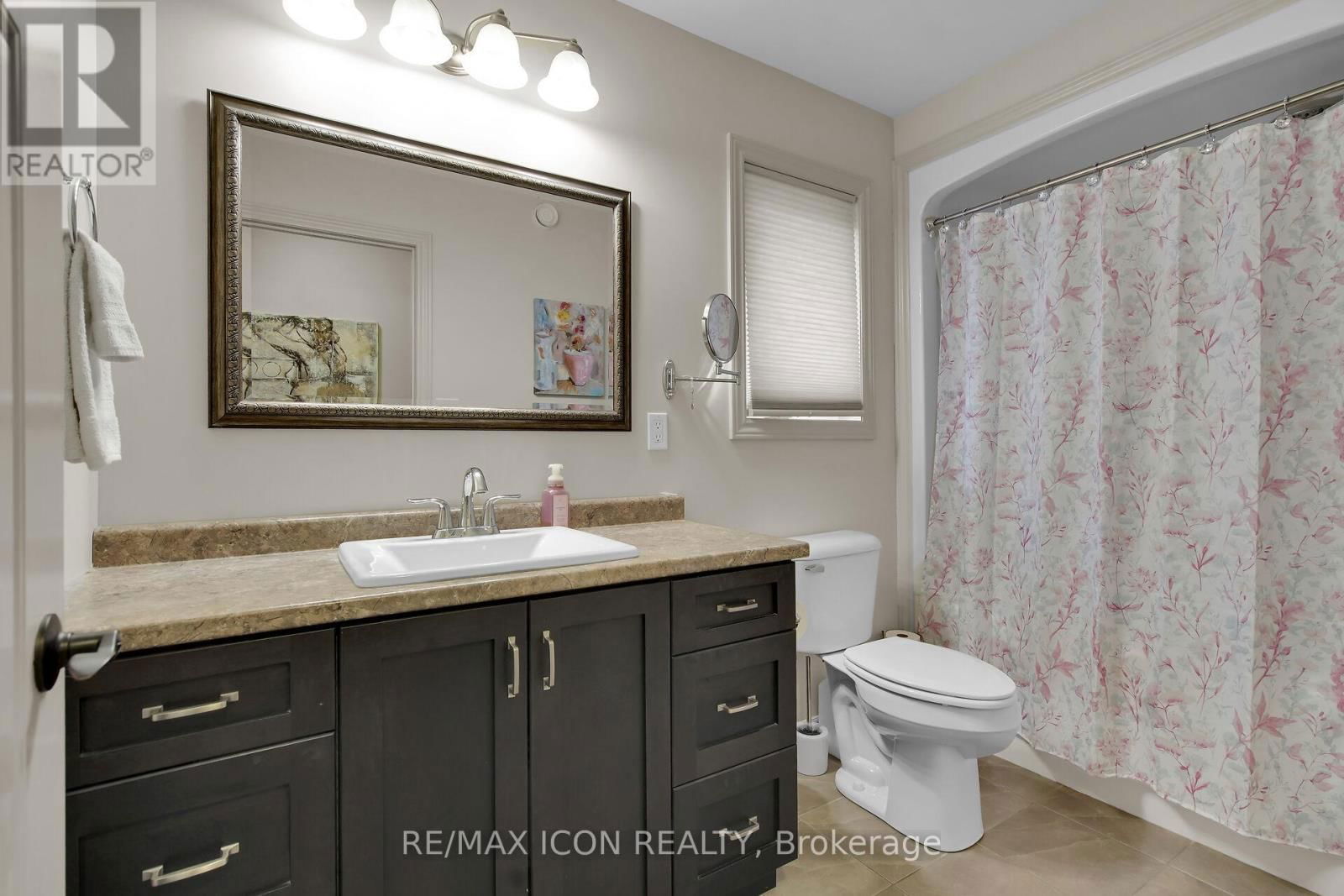 17 TANAGER PLACE Image 25