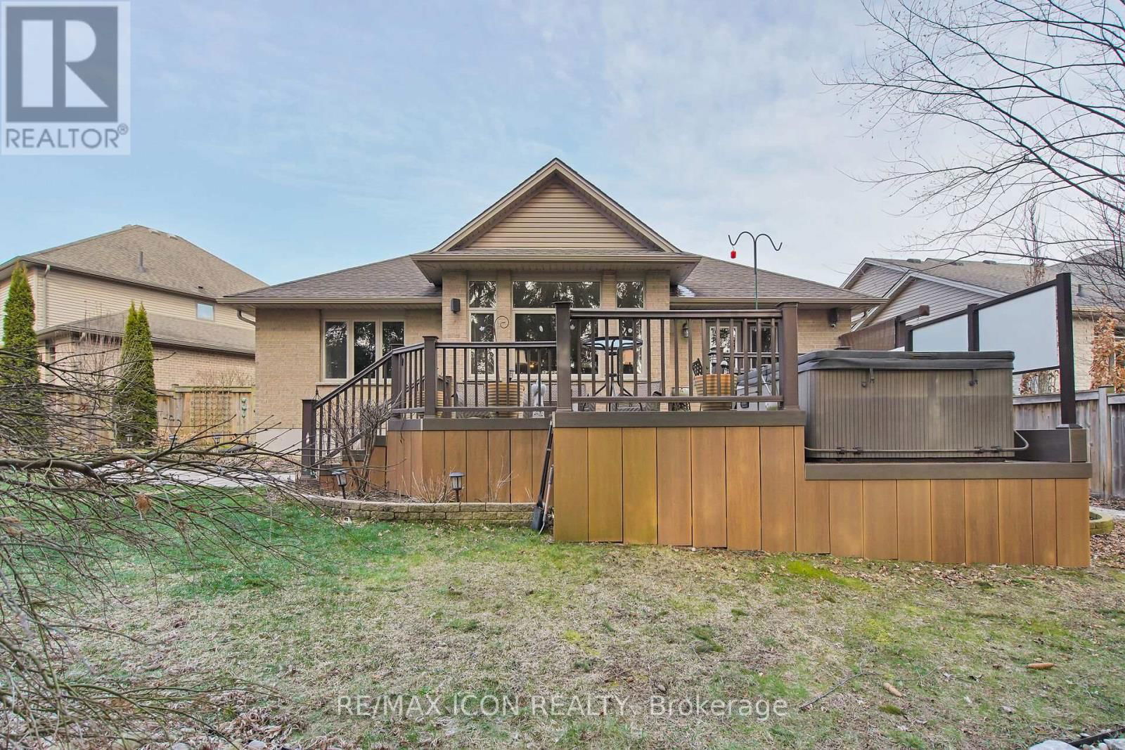 17 TANAGER PLACE Image 42