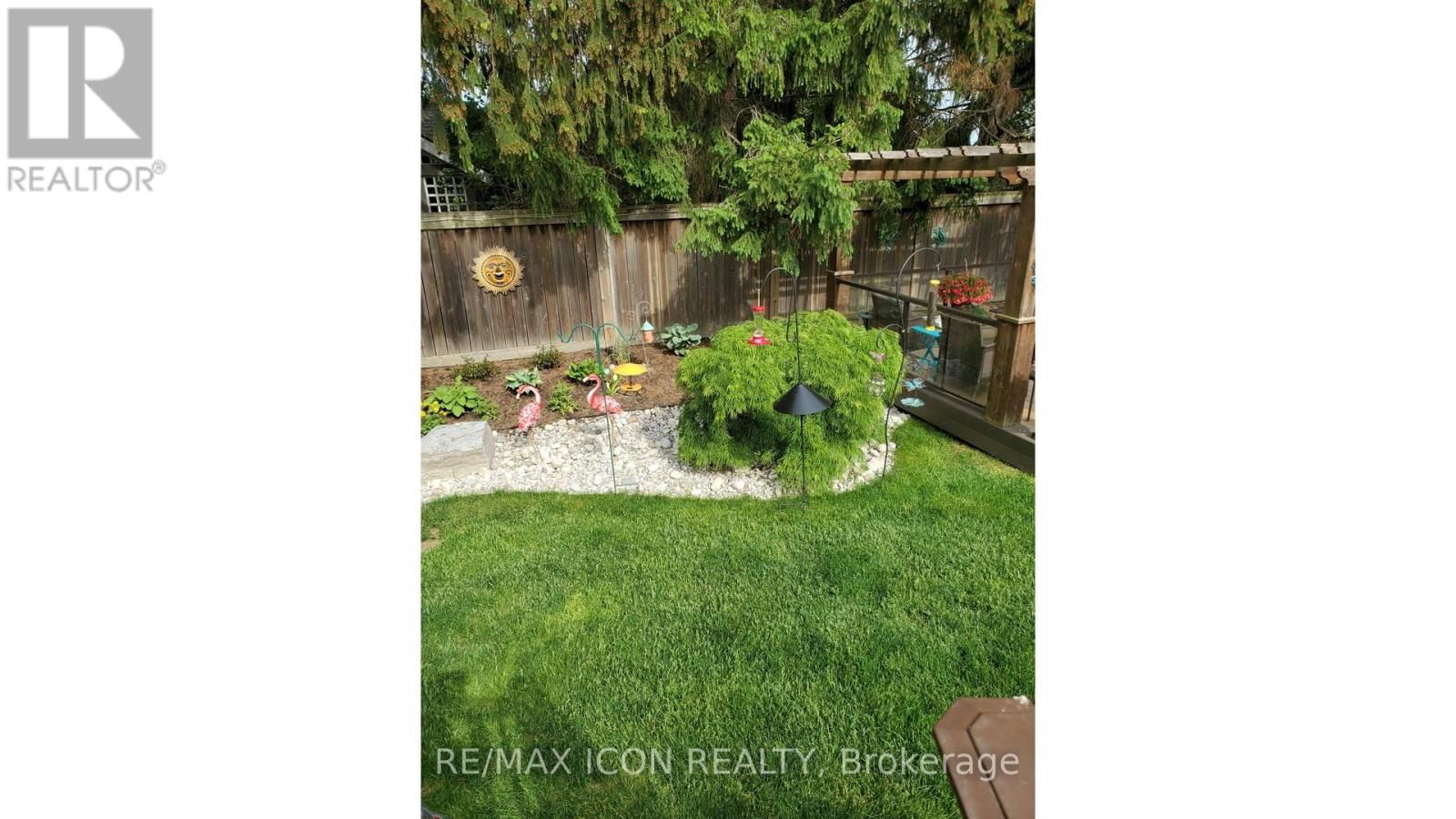 17 TANAGER PLACE Image 46