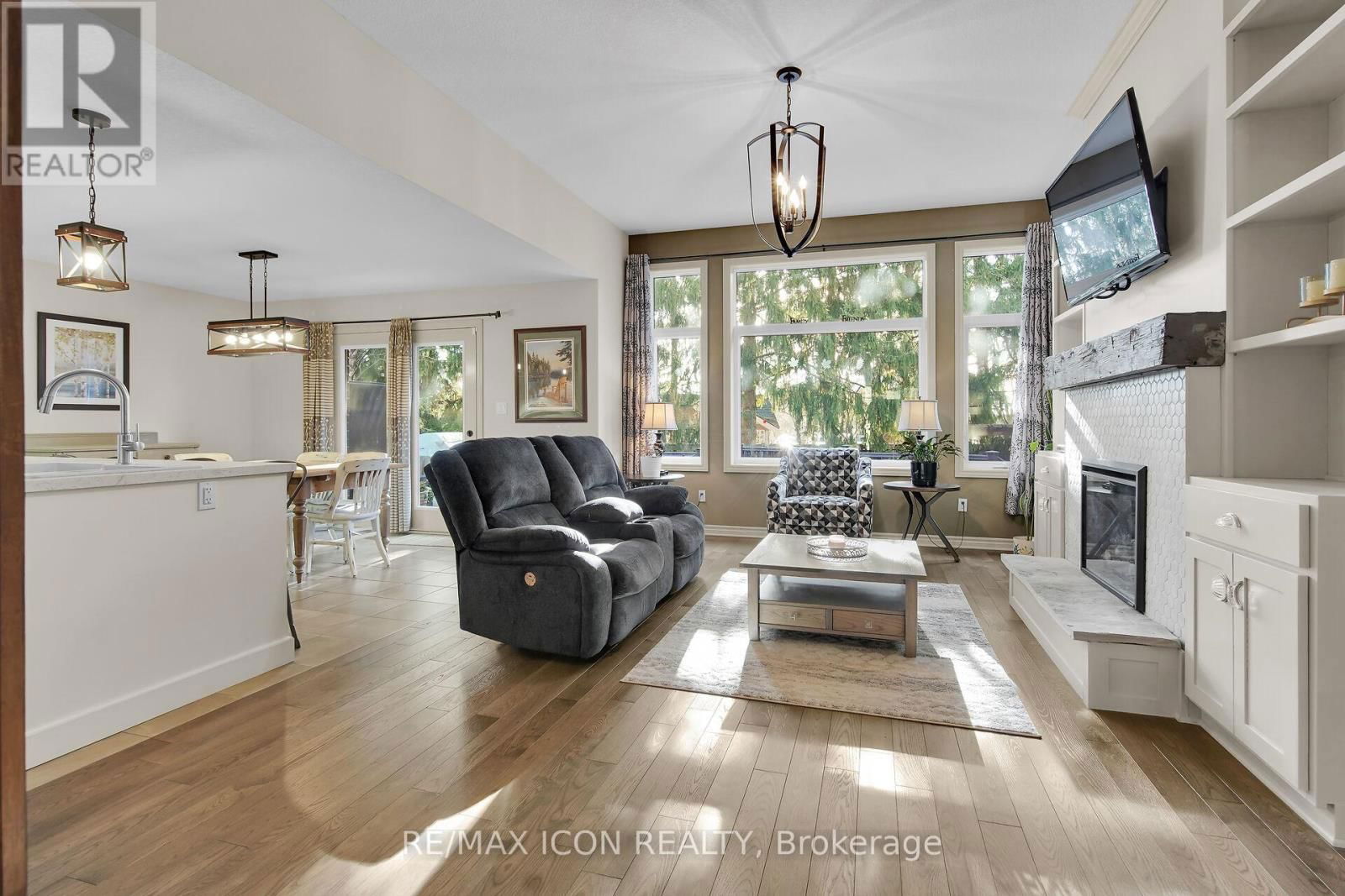 17 TANAGER PLACE Image 7