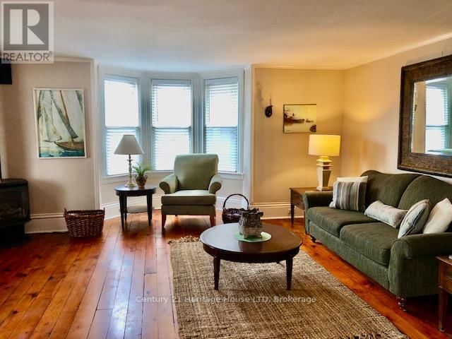 62 WEST STREET Image 4