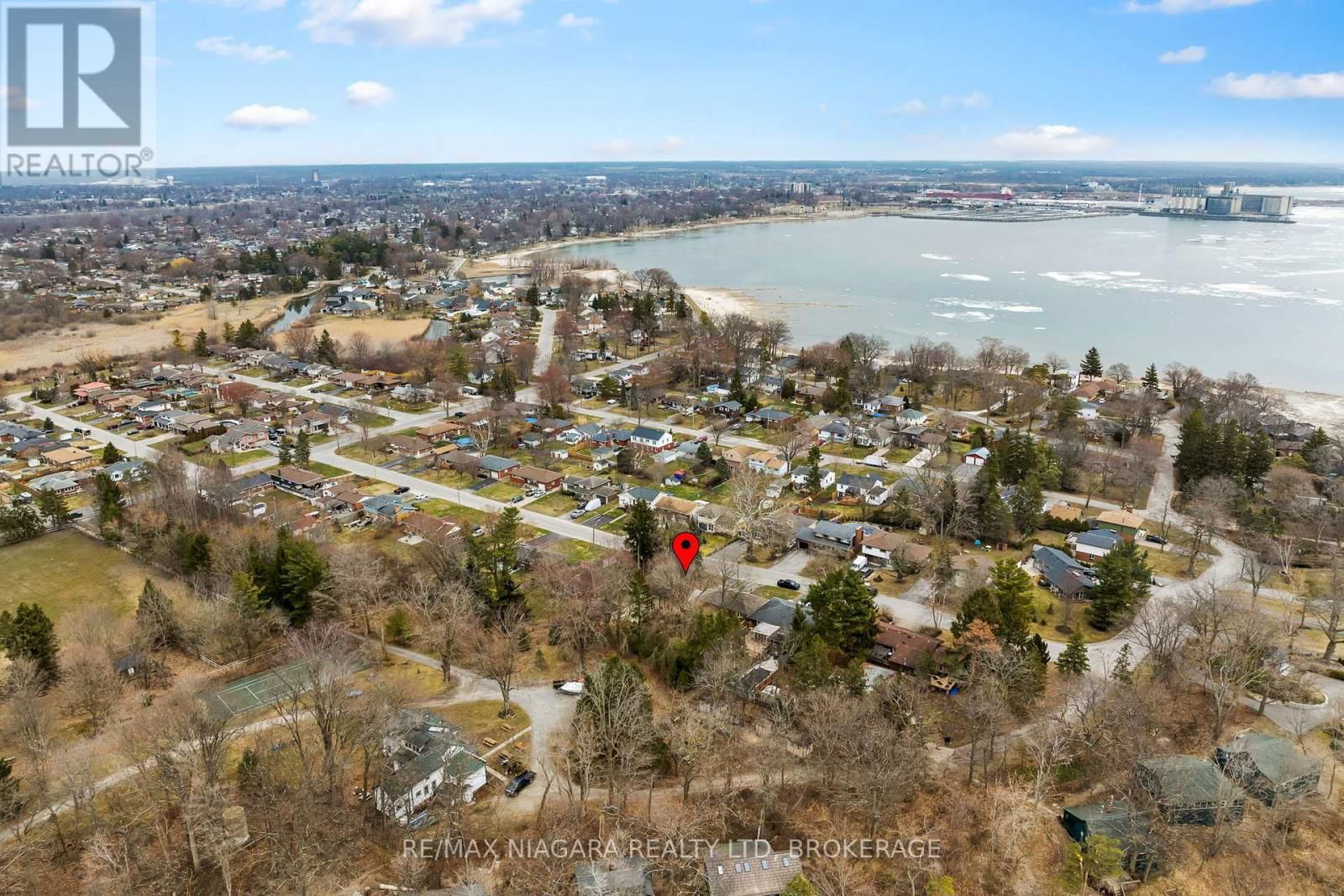 12 CEDAR STREET Image 11
