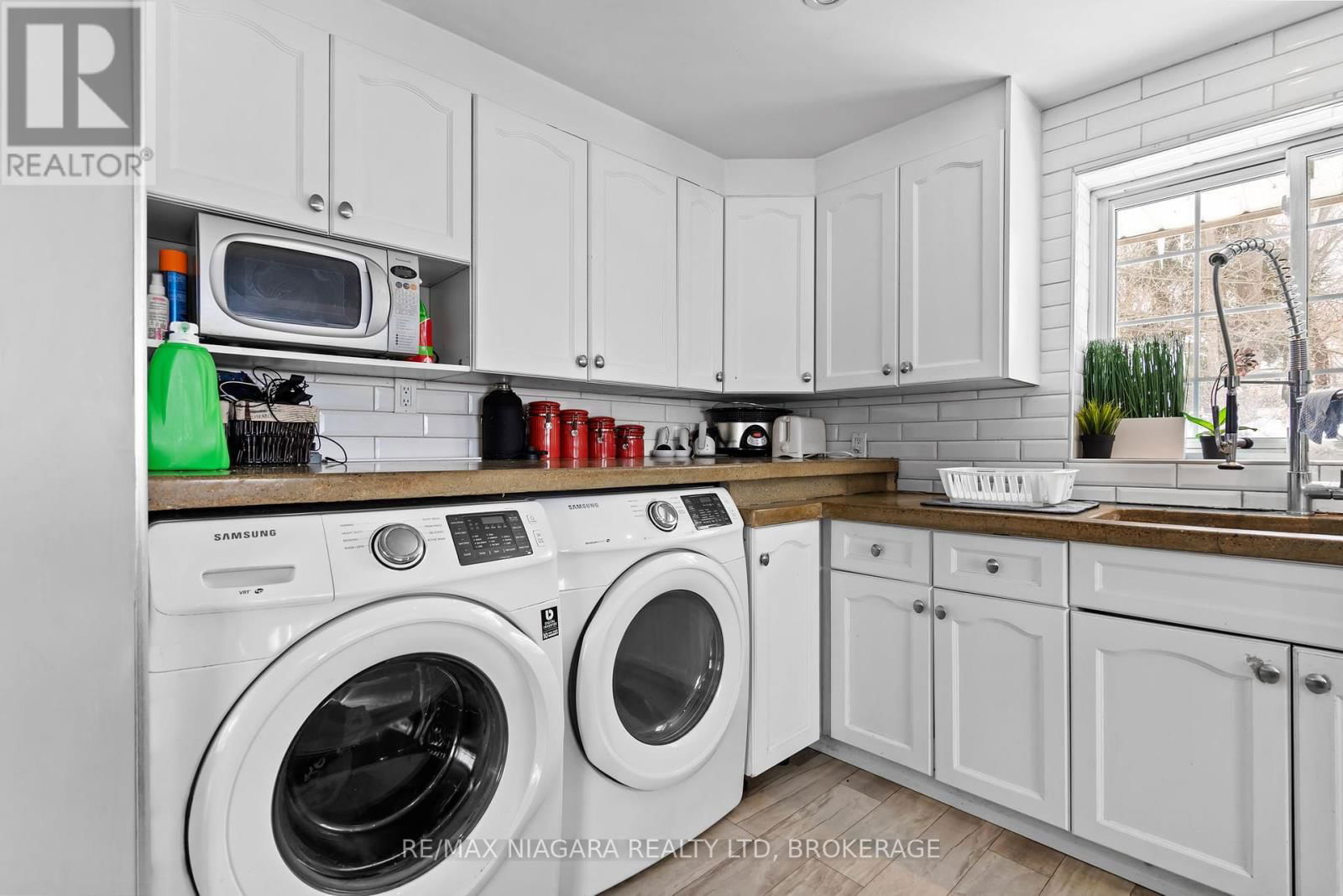12 CEDAR STREET Image 15