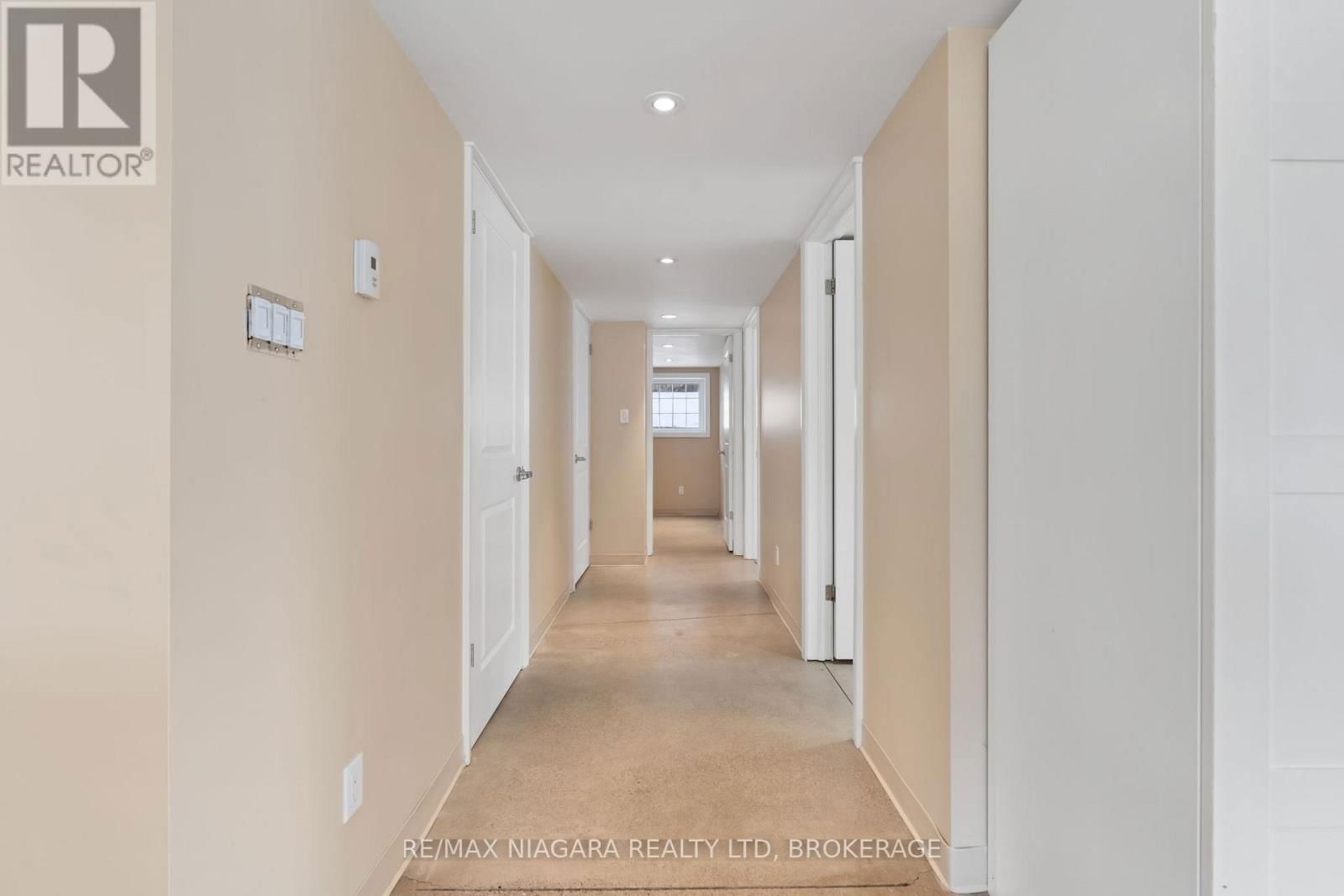 12 CEDAR STREET Image 36