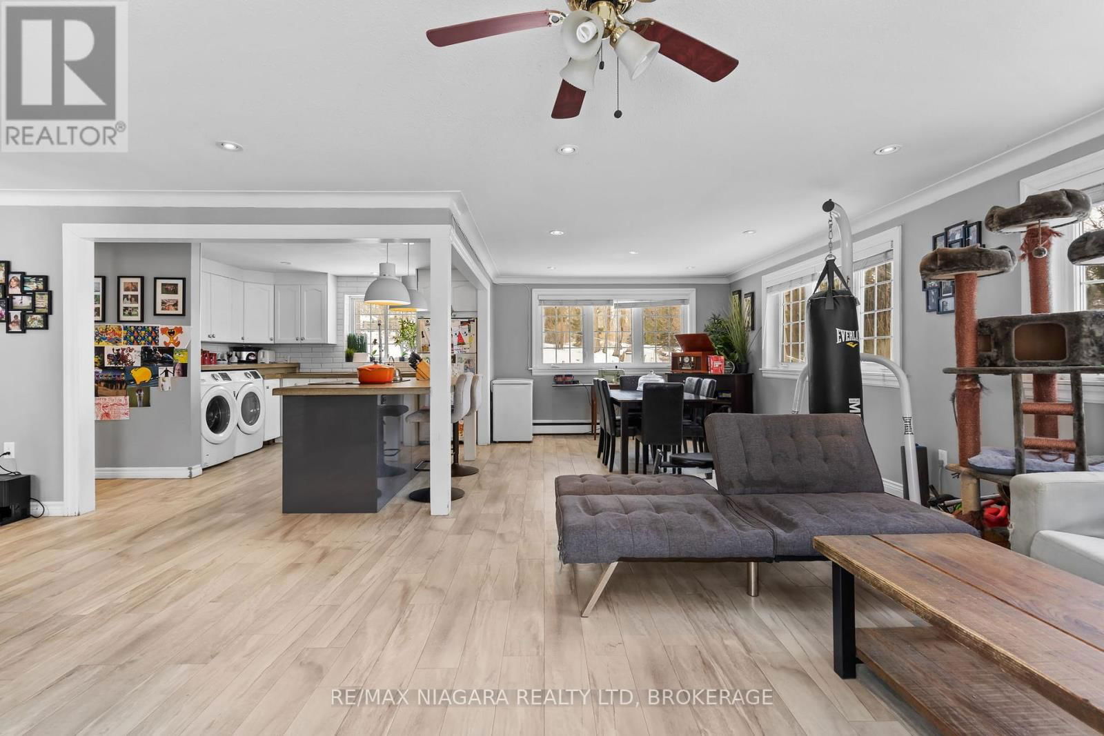 12 CEDAR STREET Image 19