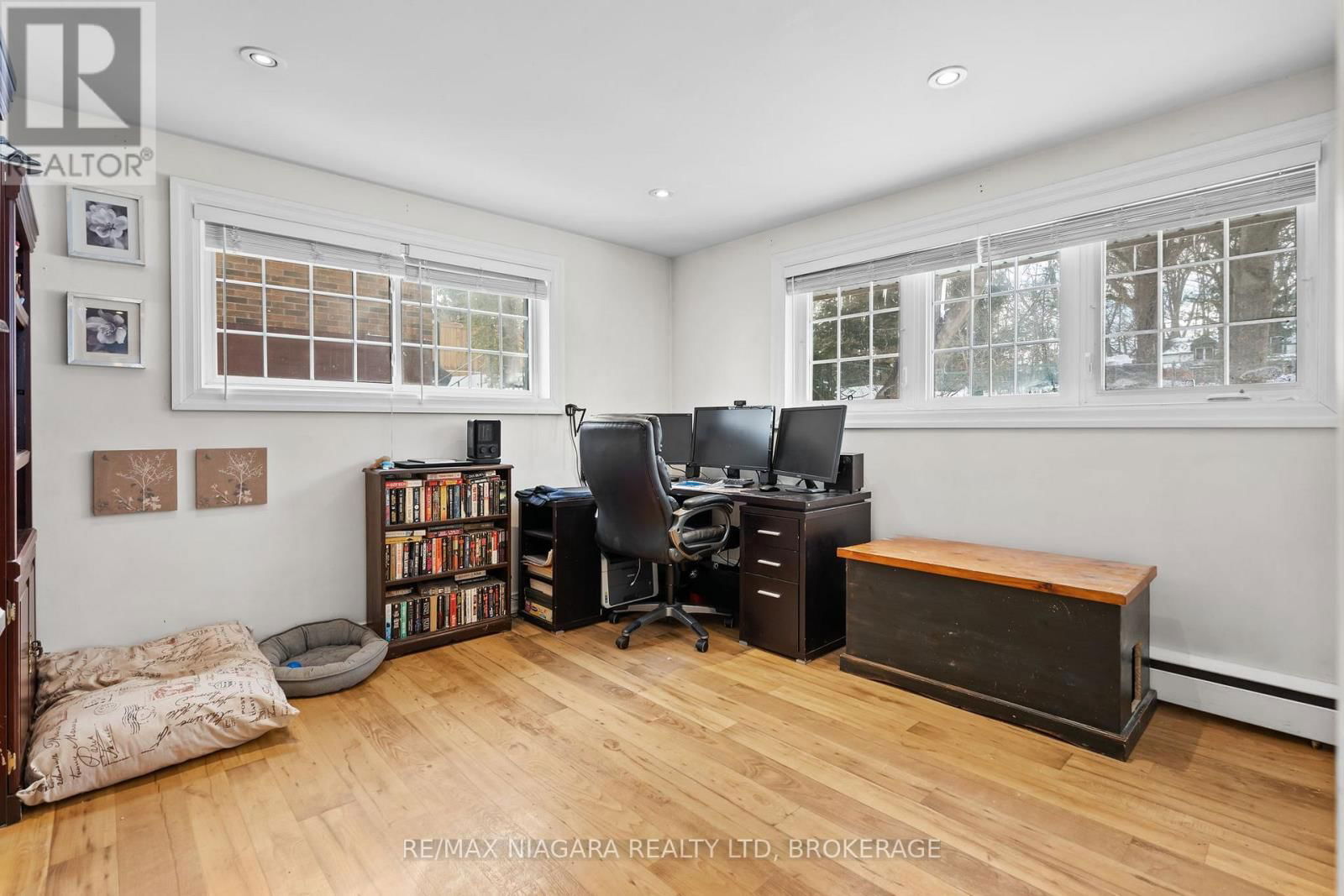 12 CEDAR STREET Image 26