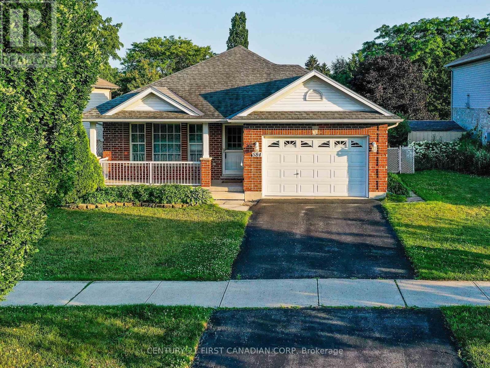 584 WELLINGTON STREET Image 1