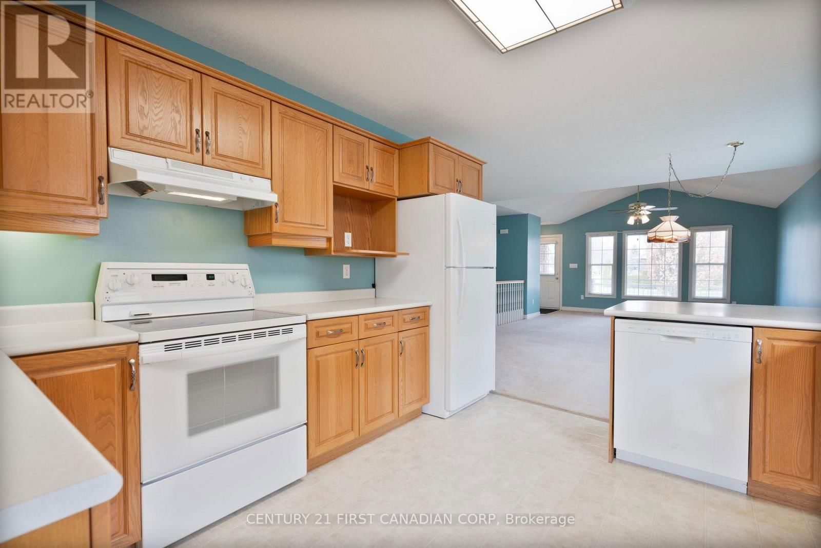 584 WELLINGTON STREET Image 12