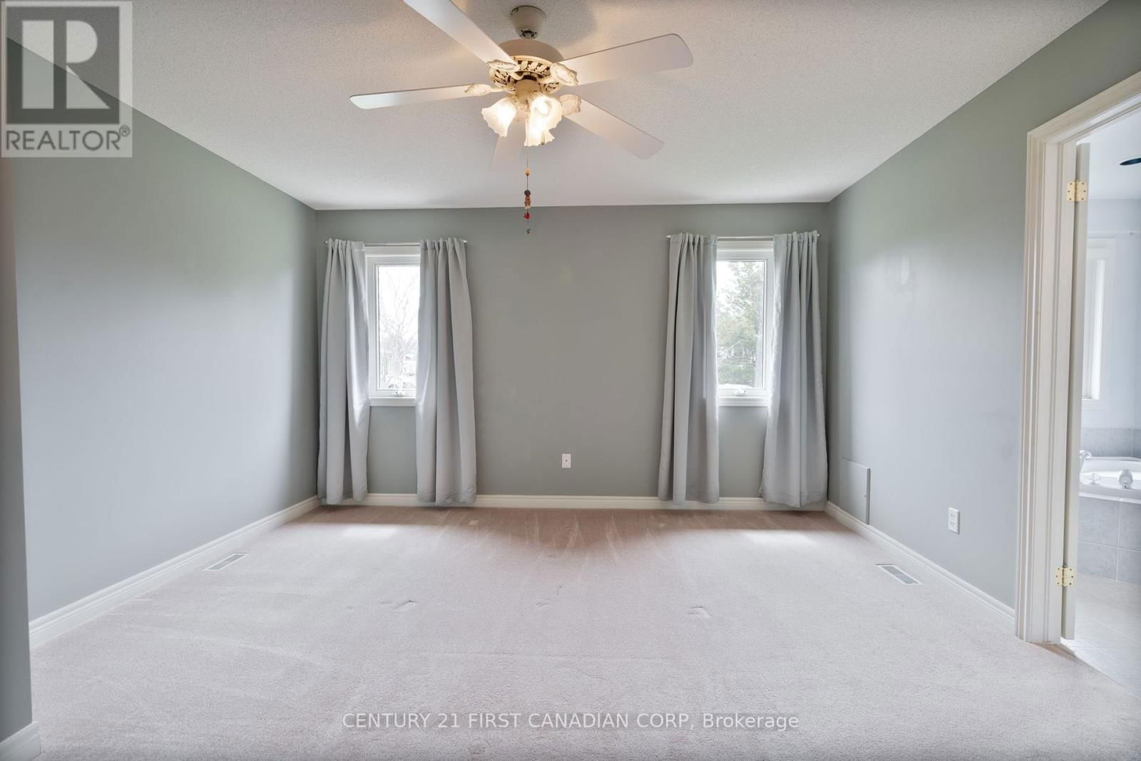 584 WELLINGTON STREET Image 15