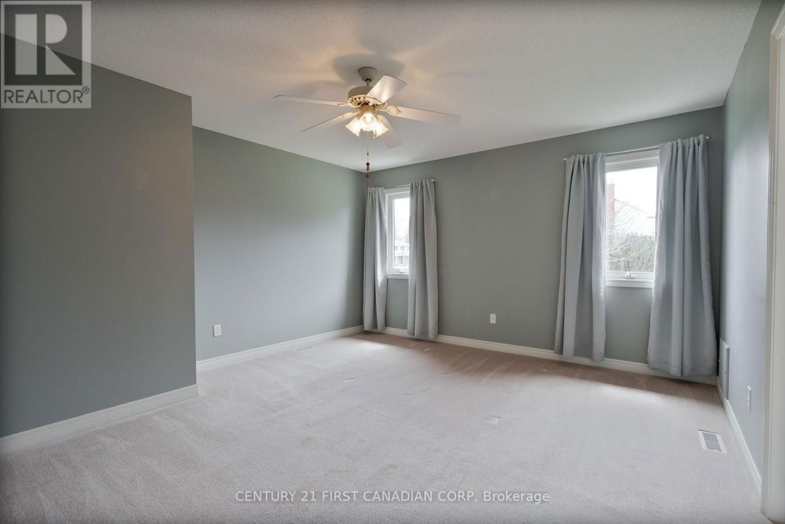 584 WELLINGTON STREET Image 16