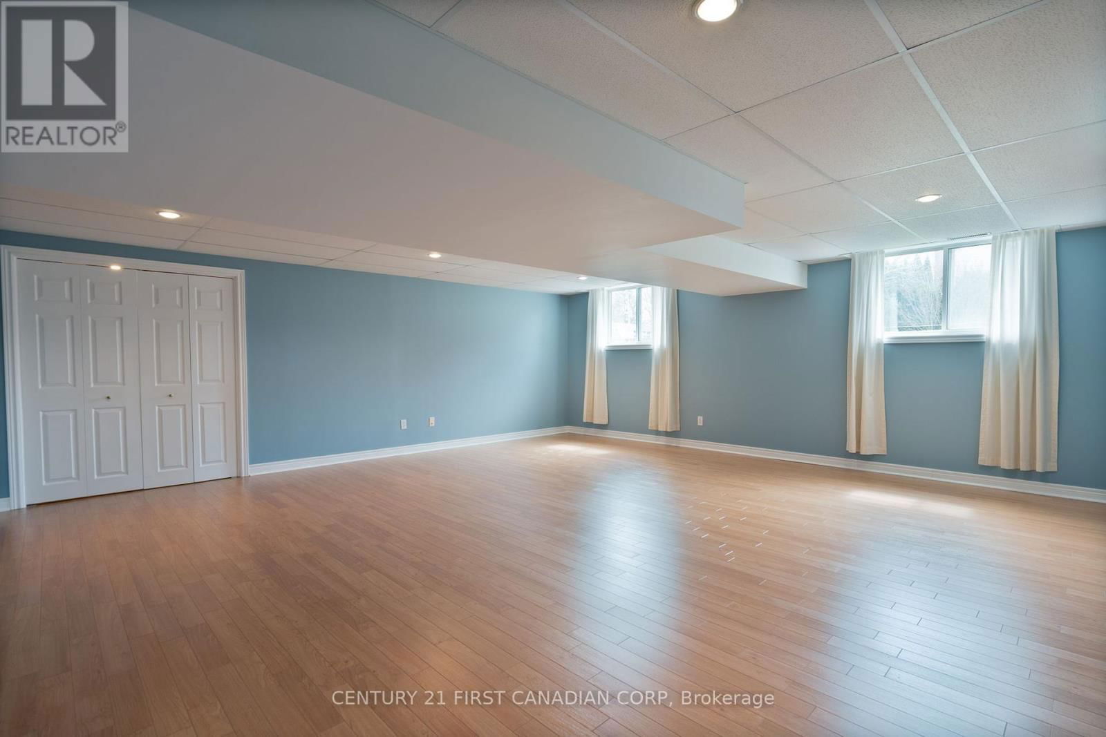 584 WELLINGTON STREET Image 27