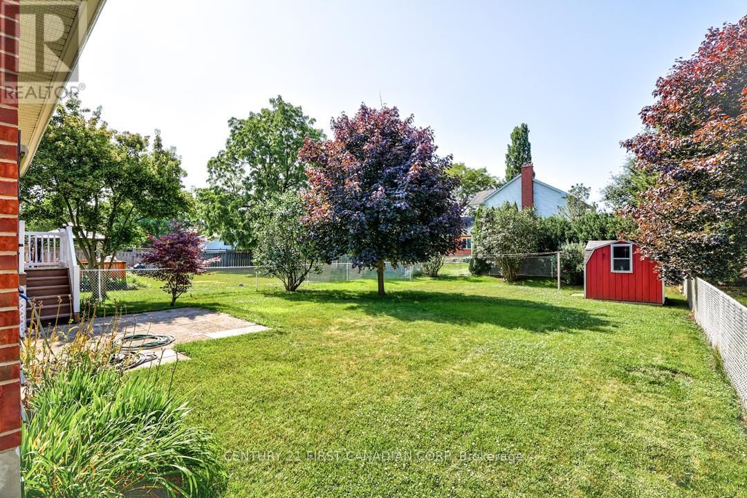 584 WELLINGTON STREET Image 31