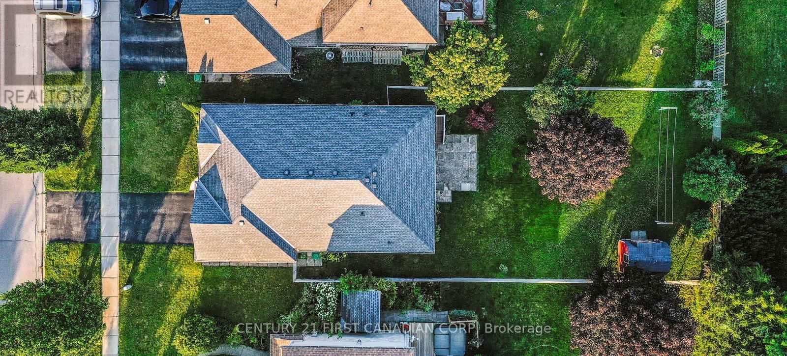 584 WELLINGTON STREET Image 4