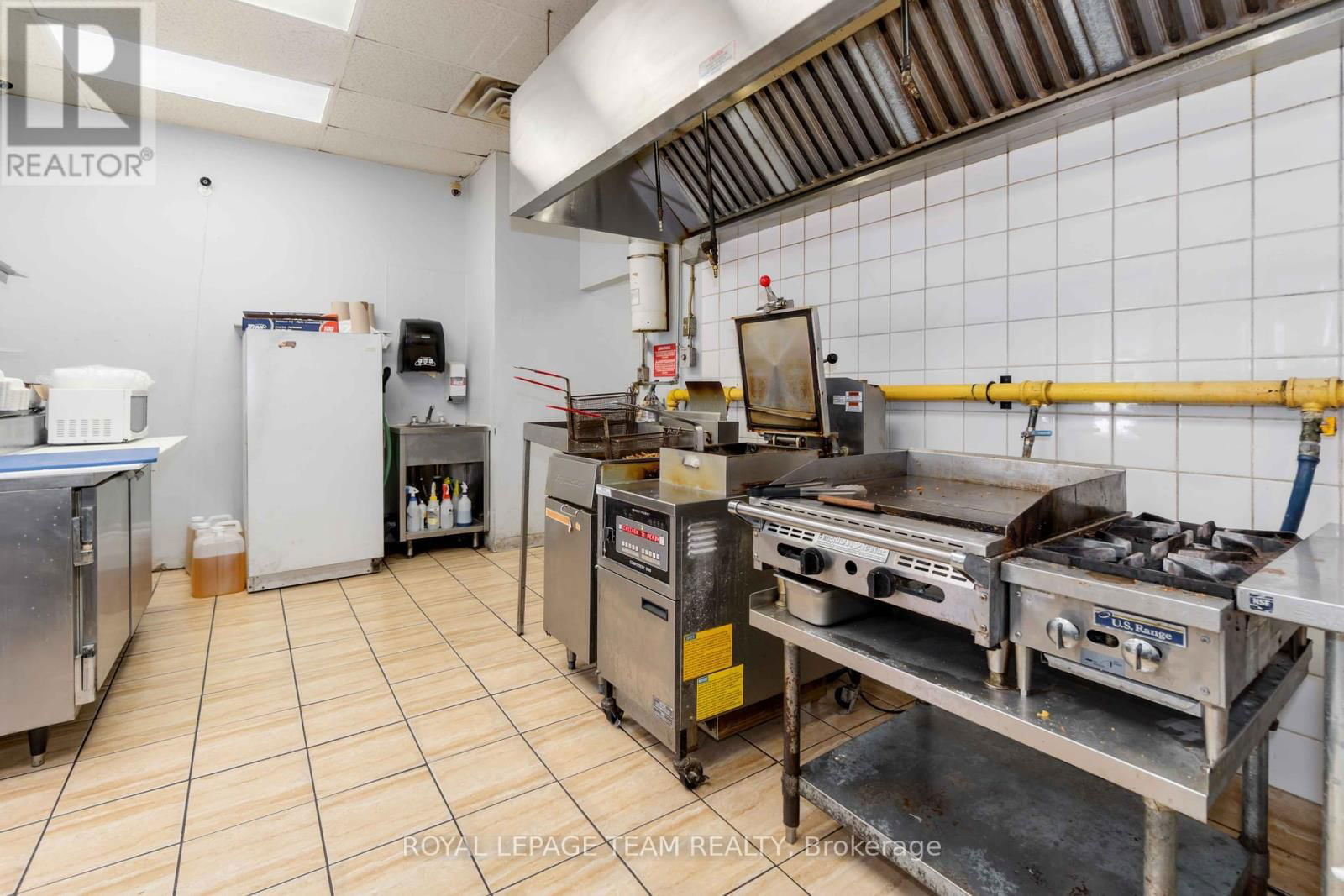 8 - 75 ELGIN STREET WEST Image 17