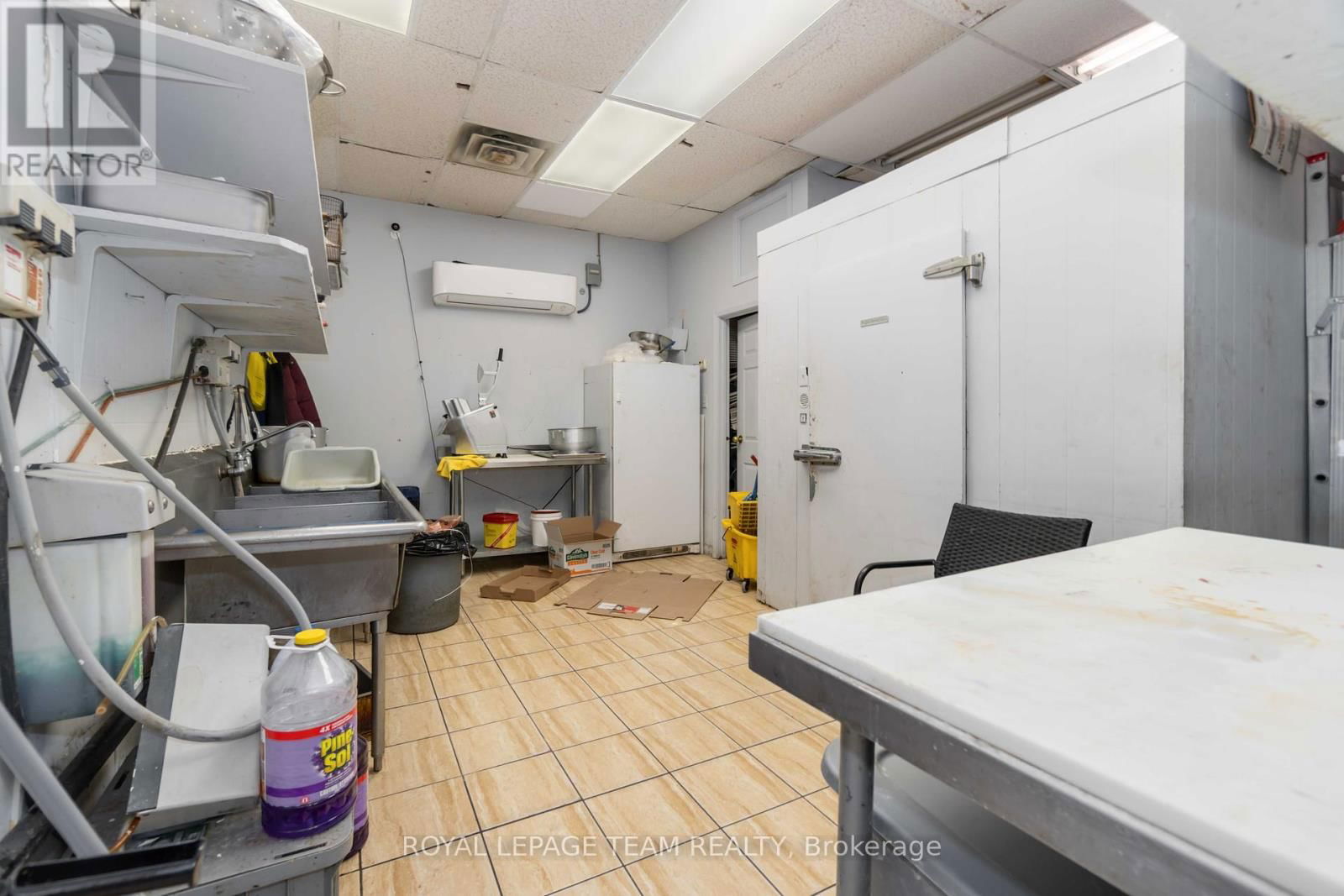 8 - 75 ELGIN STREET WEST Image 21