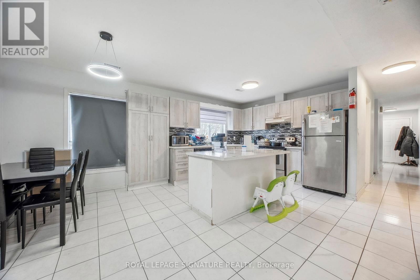 90 TISDALE STREET SOUTH Image 17