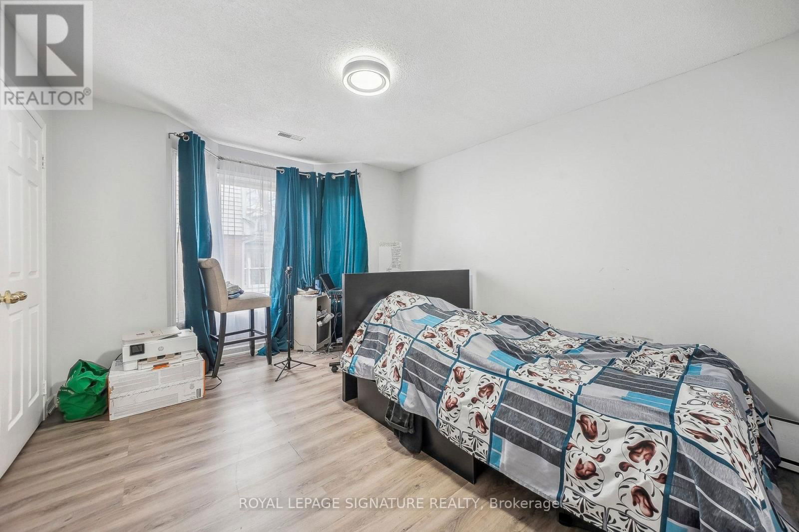 90 TISDALE STREET SOUTH Image 20