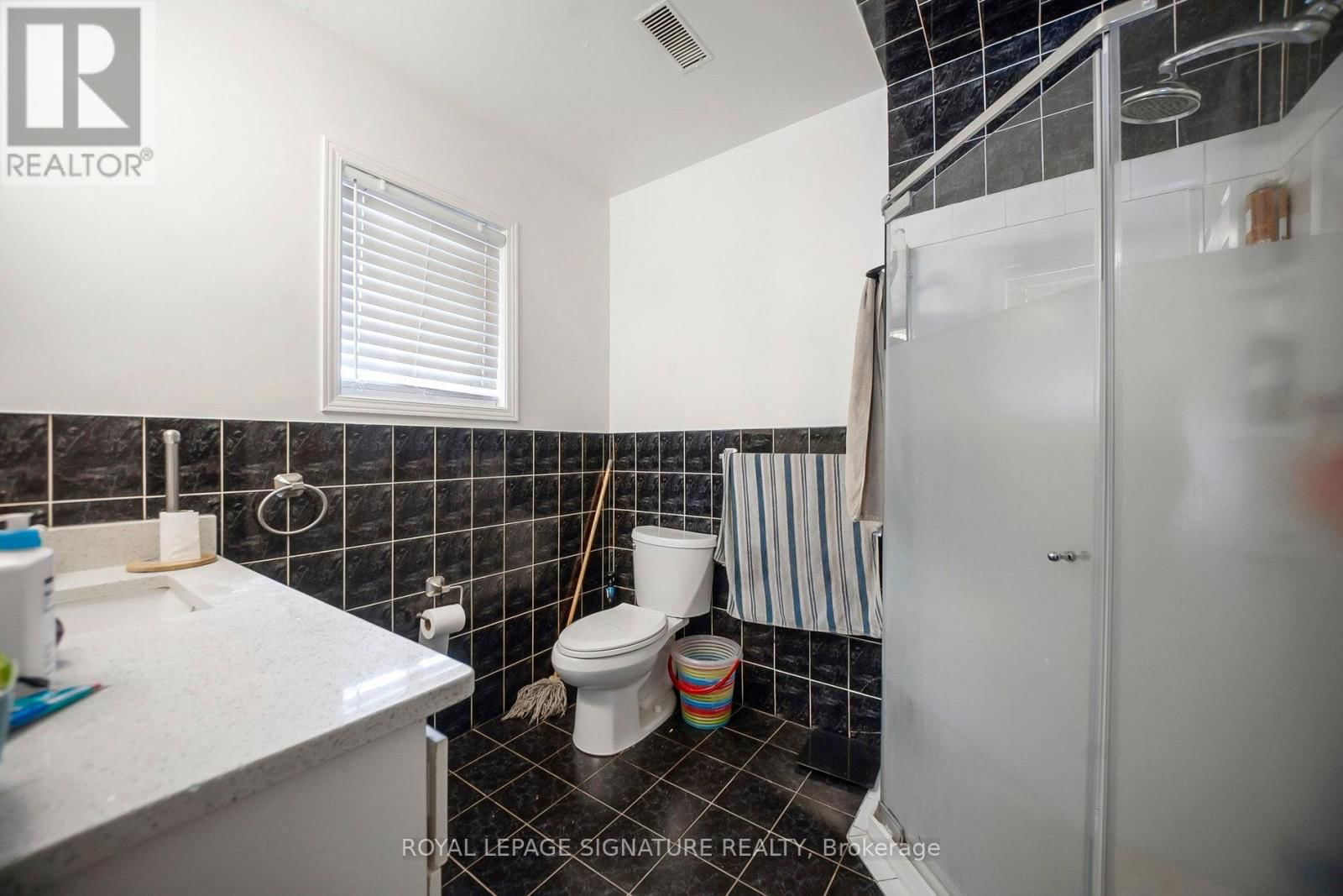 90 TISDALE STREET SOUTH Image 29