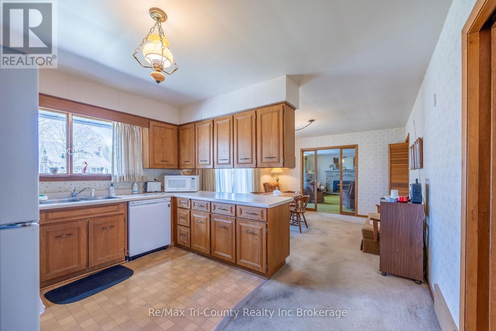 39 LISGAR AVENUE Image 10
