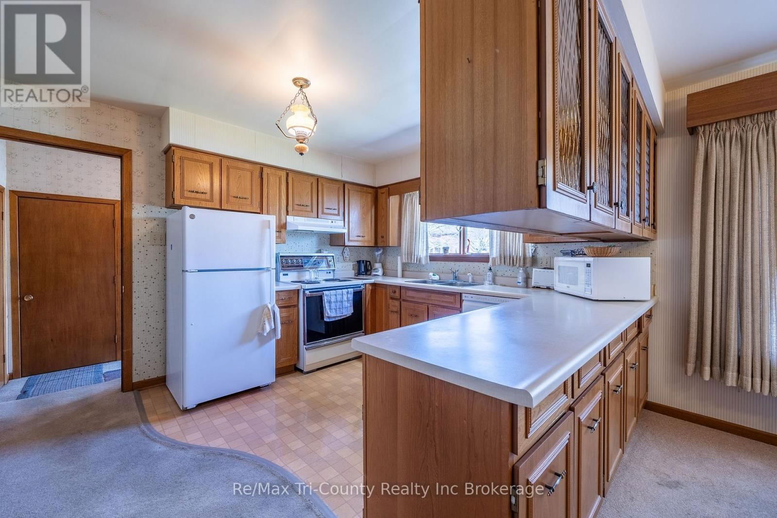39 LISGAR AVENUE Image 11
