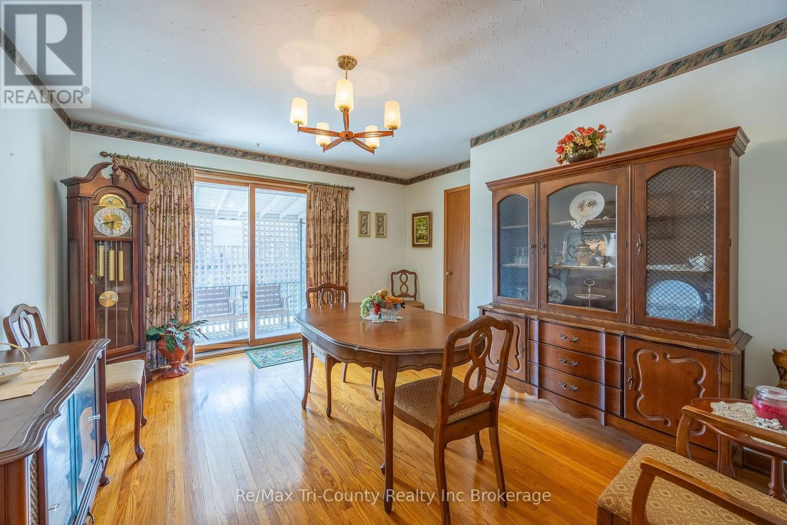 39 LISGAR AVENUE Image 17