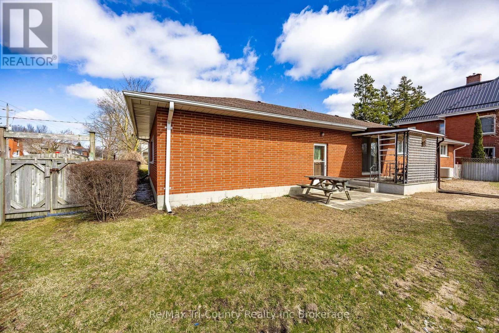 39 LISGAR AVENUE Image 5