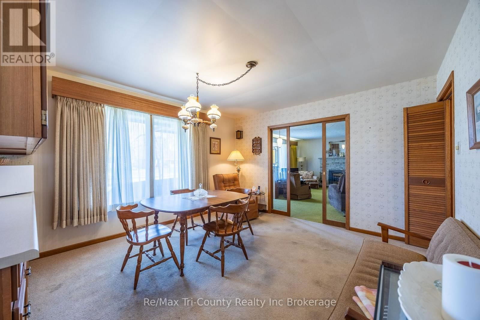 39 LISGAR AVENUE Image 9